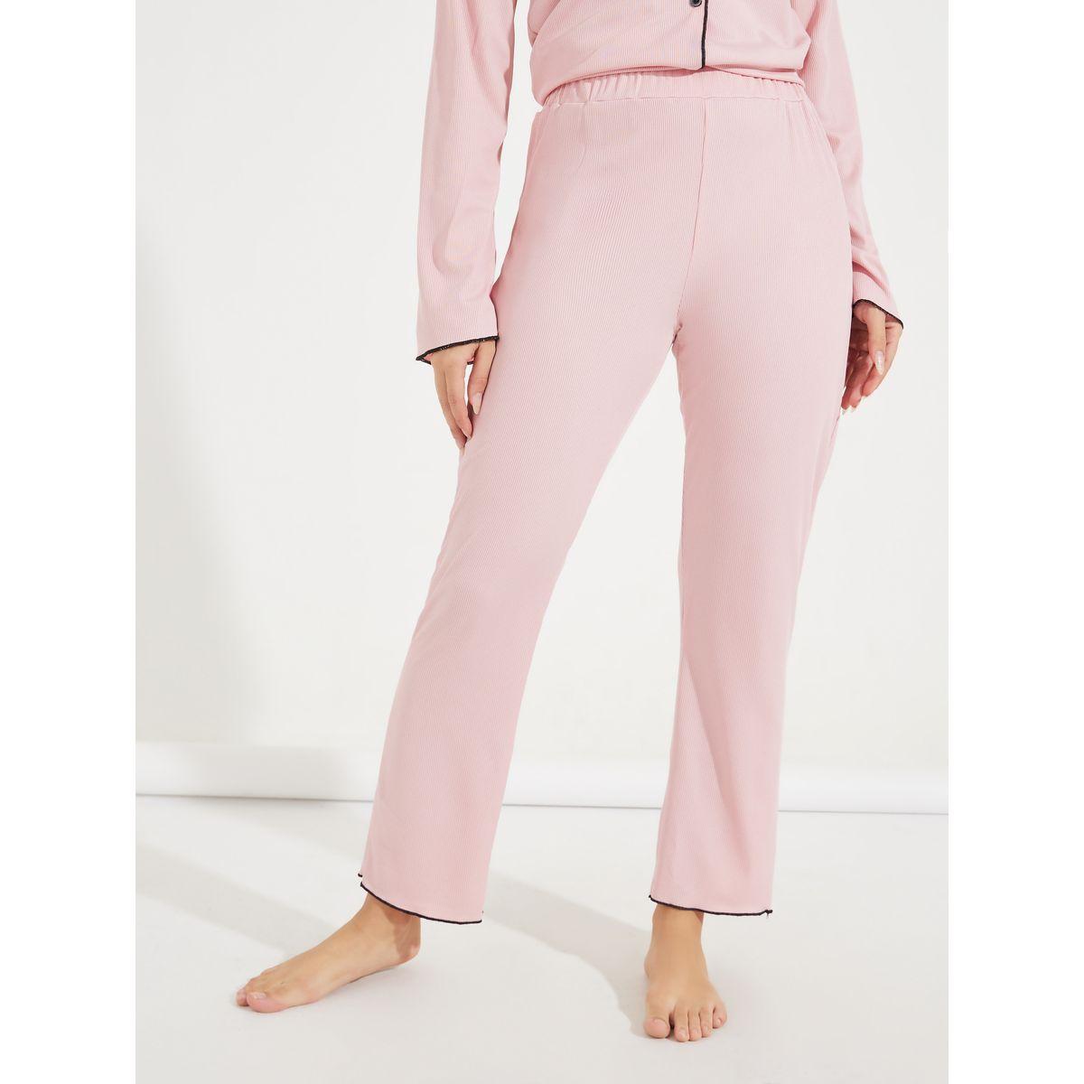 طقم من بنطال بيجاما مع بلوزة بتفاصيل مُتباينة-women-clothing-nightwear-pyjamas-longsets-image-6