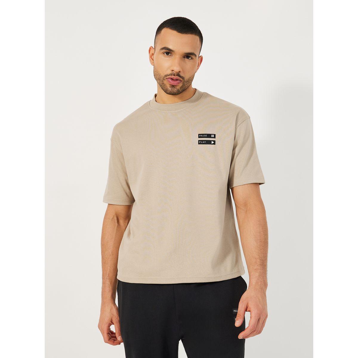طقم منسق من جوغر تيري مع تيشيرت فضفاض بطبعة كتابة-men-clothing-coordsets-image-2