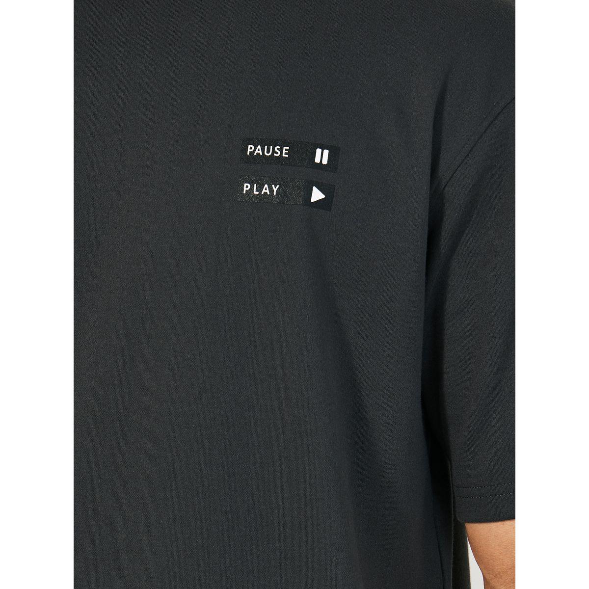 طقم منسق من جوغر تيري مع تيشيرت فضفاض بطبعة كتابة-men-clothing-coordsets-image-3