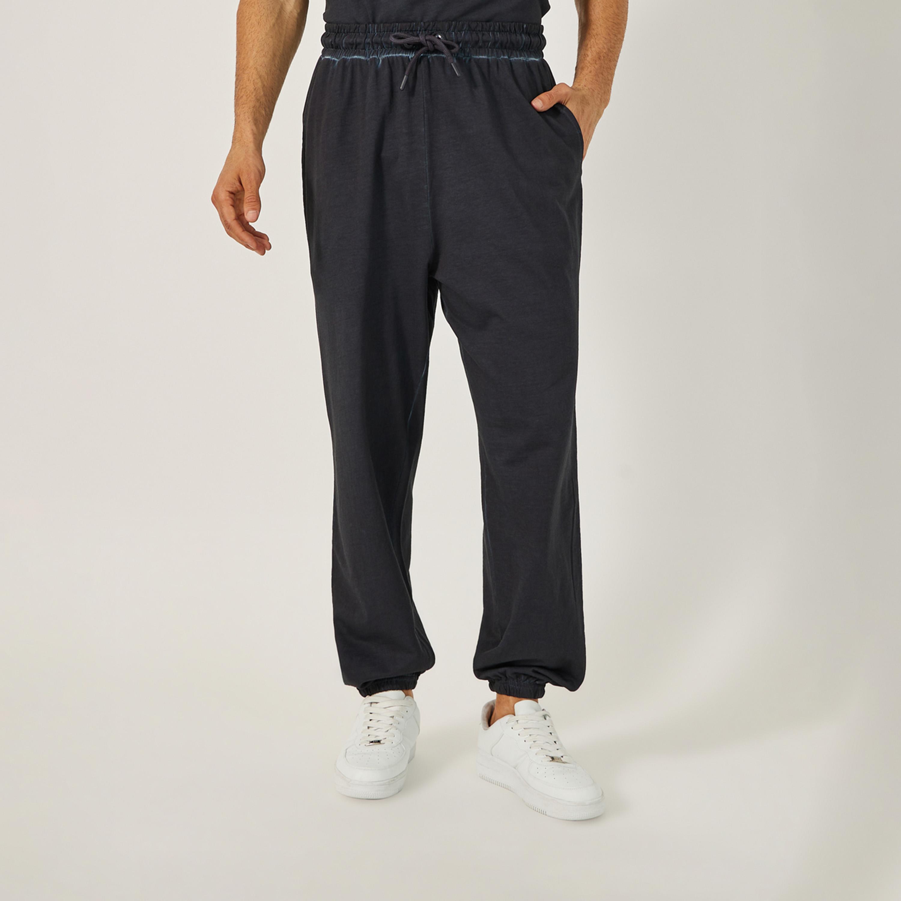 ستايلي - تي شيرت بقبة دائرية وبنطال رياضي كبير الحجم مغسول بالأحماض-men-clothing-coordsets-image-5