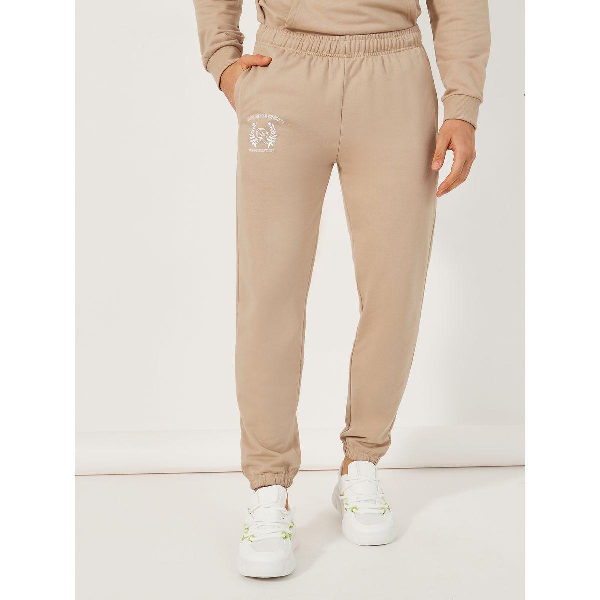 طقم منسق من جوغر وهودي بطبعة فارسيتي وقصة مريحة-men-clothing-coordsets-image-5