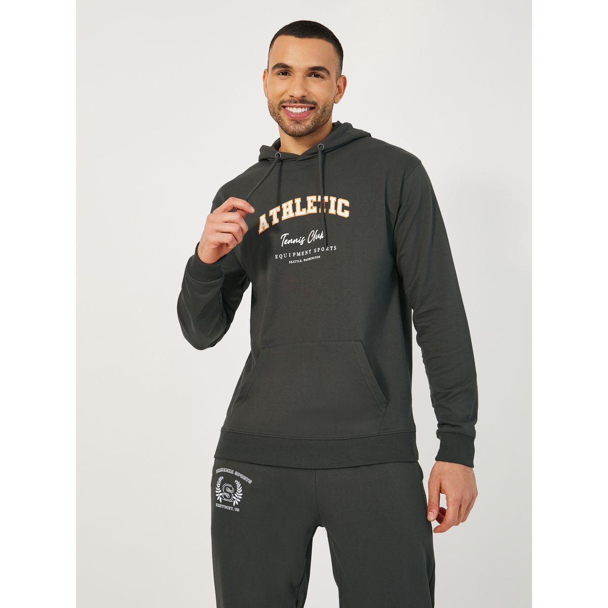 طقم منسق من جوغر وهودي بطبعة فارسيتي وقصة مريحة-men-clothing-coordsets-image-2