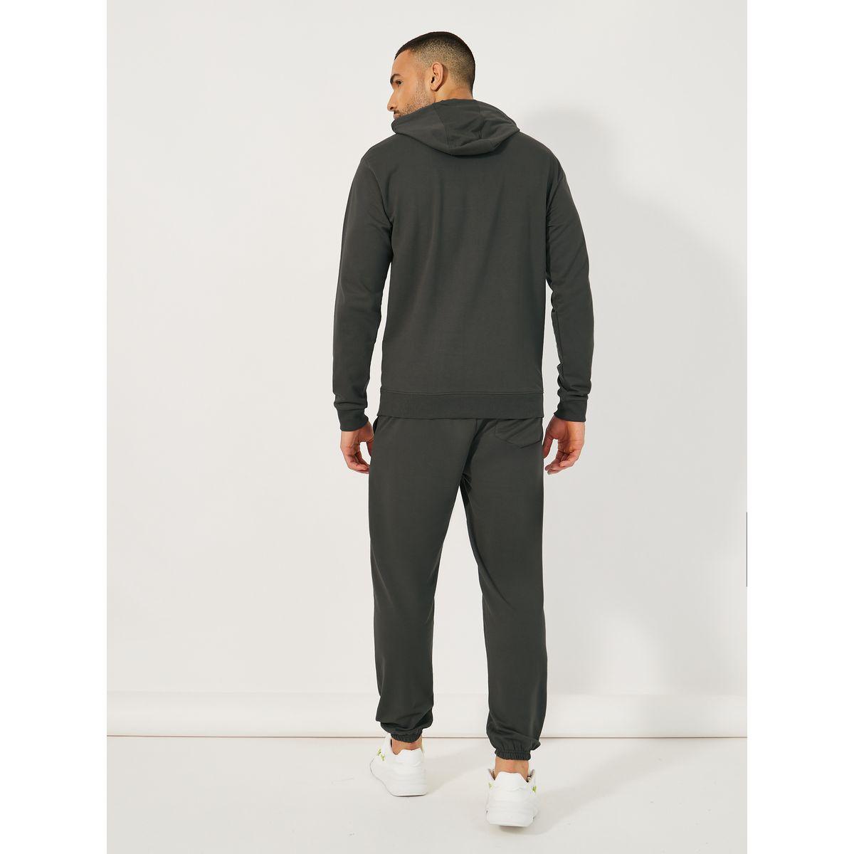 طقم منسق من جوغر وهودي بطبعة فارسيتي وقصة مريحة-men-clothing-coordsets-image-4