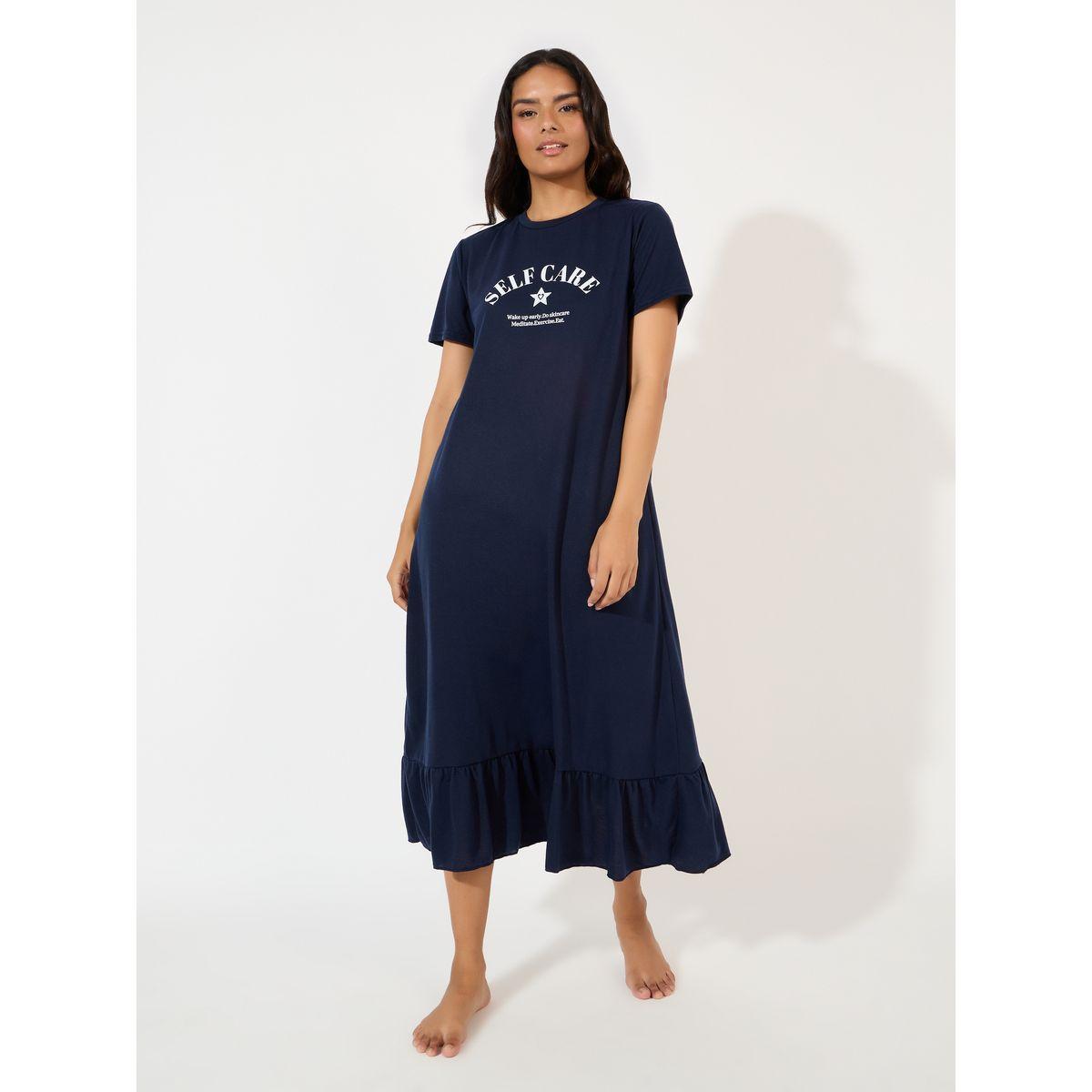 قميص نوم بطبعة كتابة وتفاصيل كشكش-women-clothing-nightwear-nighties-image-1