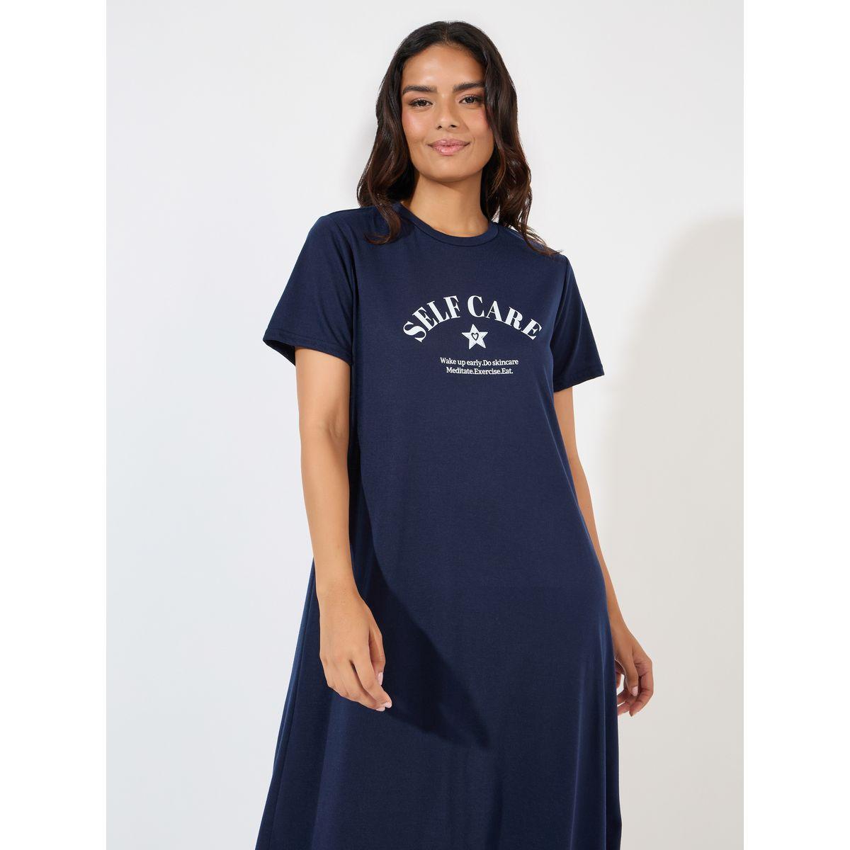 قميص نوم بطبعة كتابة وتفاصيل كشكش-women-clothing-nightwear-nighties-image-2