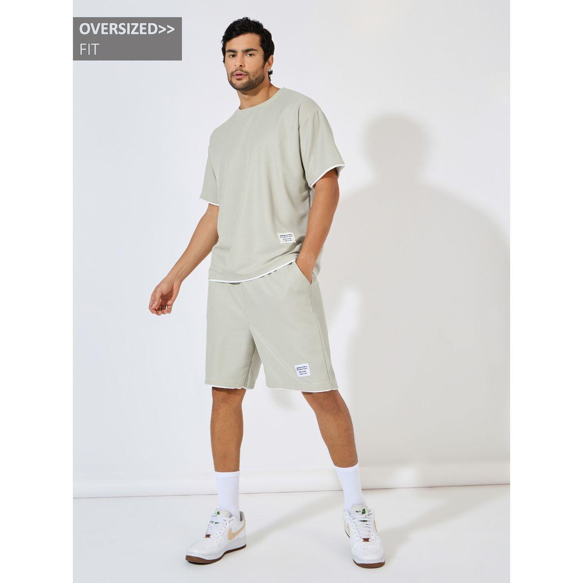 طقم منسق من شورت مع تيشيرت فضفاض بنمط وافل-men-clothing-coordsets-image-1