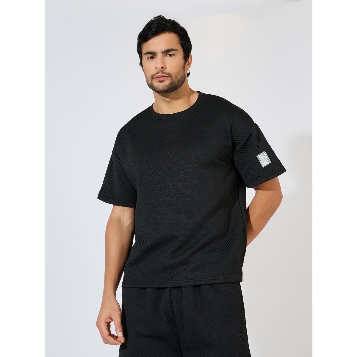 Styli Jacquard Knit Oversized Badge T-Shirt & Shorts Co-Ords-men-clothing-coordsets-image-2