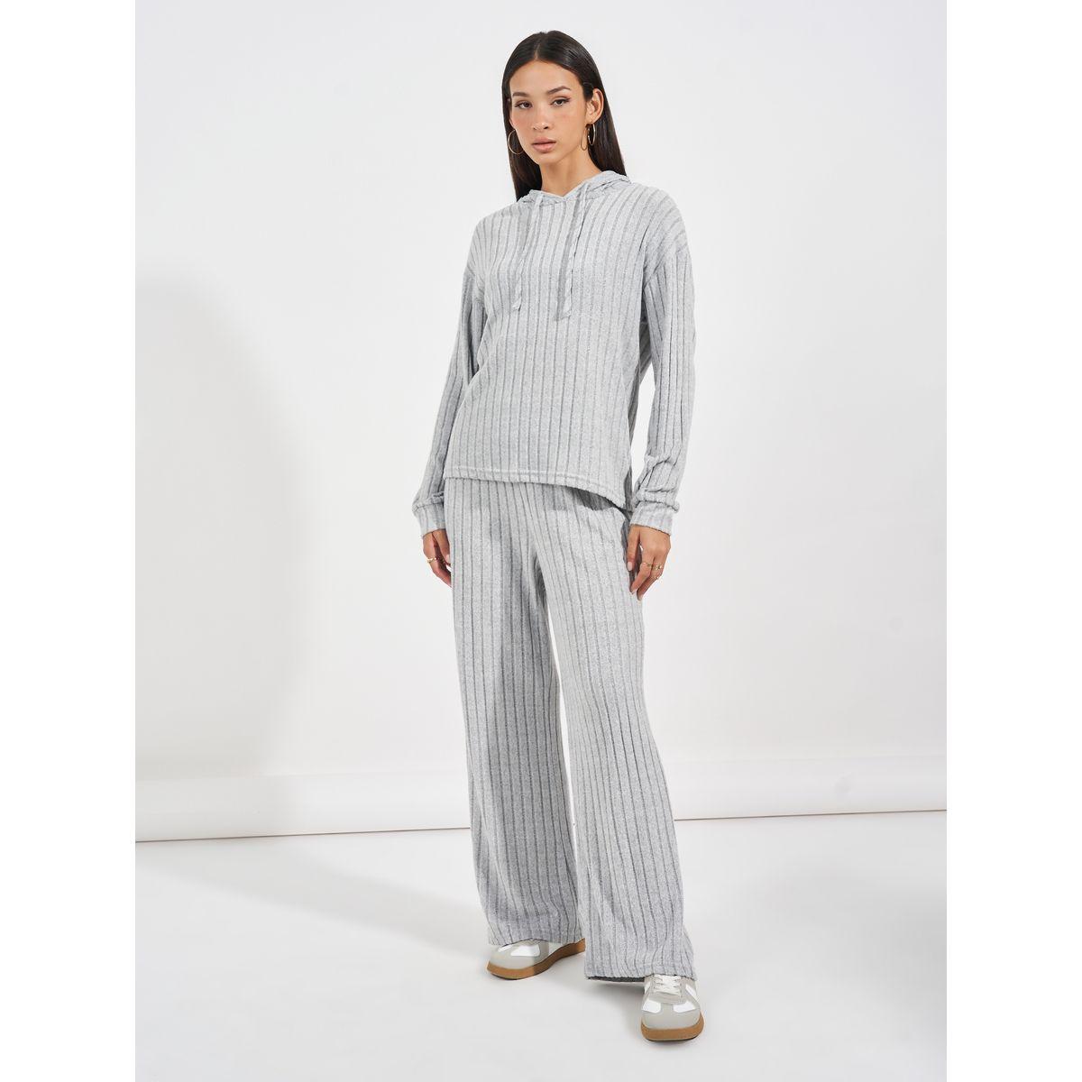 طقم منسق من بنطال بأرجل واسعة وبلوزة بياقة هودي-women-clothing-coordsets-image-2