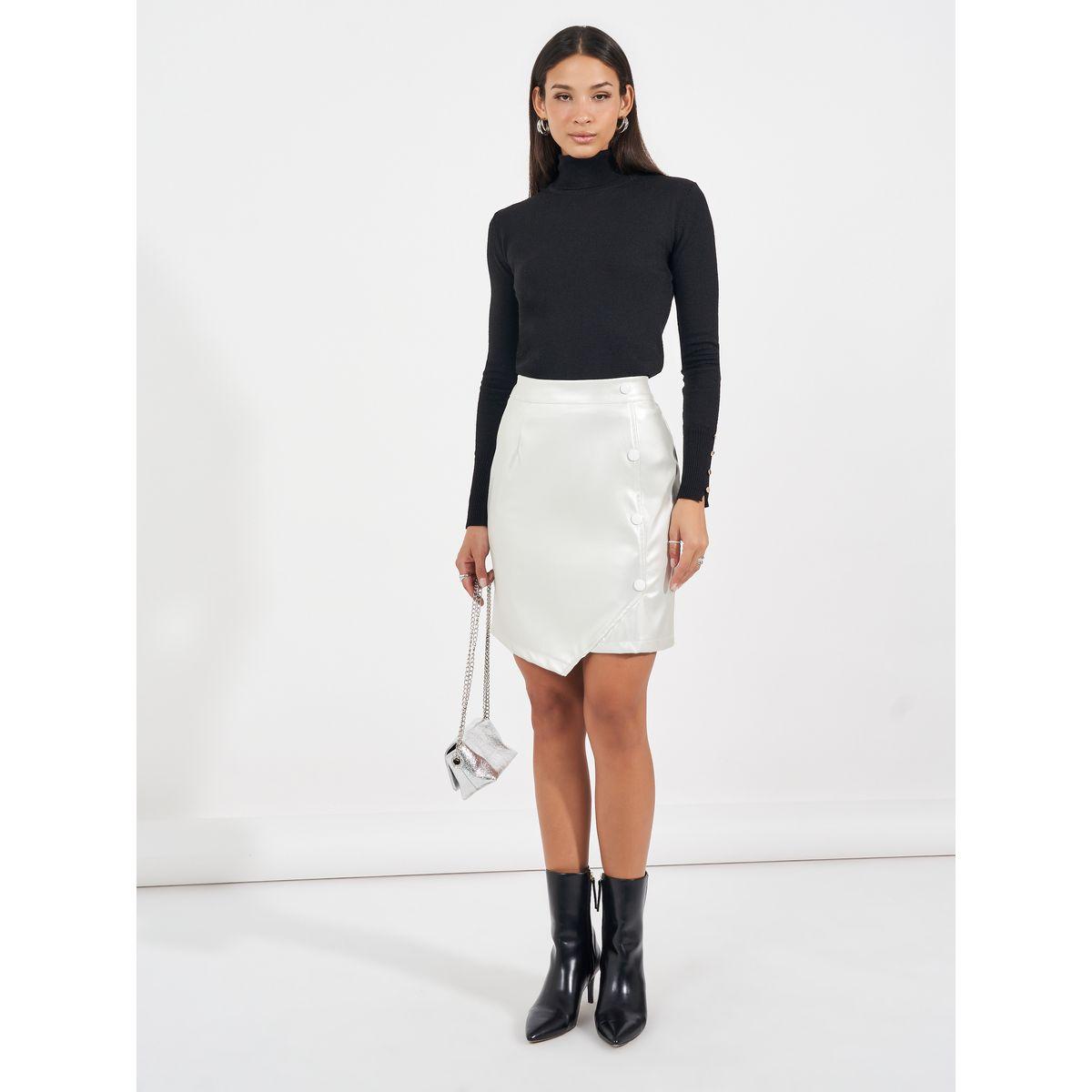 تنورة قصيرة بحافة غير متماثلة الطول مع أزرار-women-clothing-bottoms-skirts-image-5