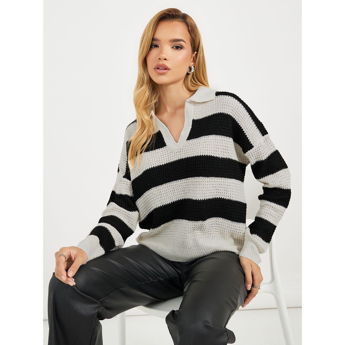 تيشيرت محبوك بياقة بولو وطبعة مخططة-women-clothing-tshirts-image-1