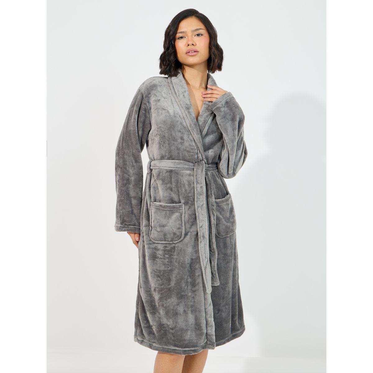روب فليس بياقة شال وجيوب-women-clothing-nightwear-robes-image-2
