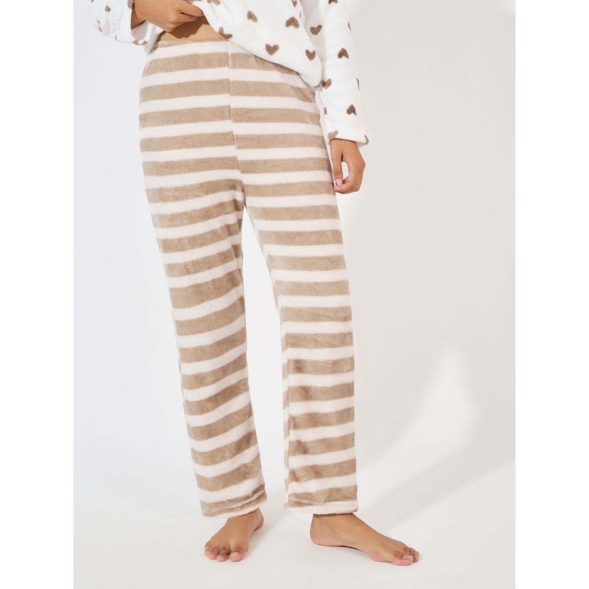 Styli Unwind Heart Print Fleece Top & Striped Pyjama Set-women-clothing-nightwear-pyjamas-longsets-image-5