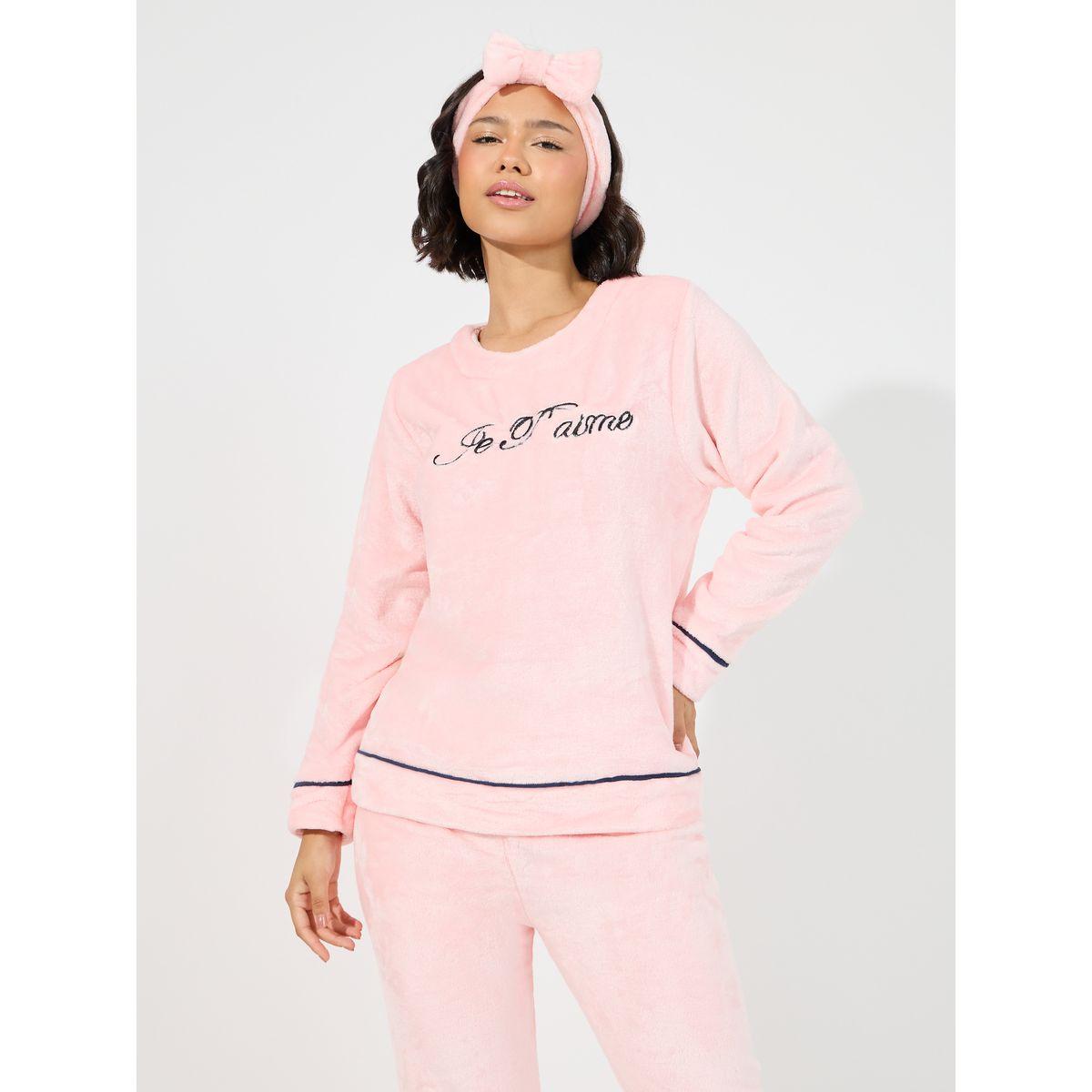 Styli Unwind Je Taime Embroidered Piped Fleece Top & Pyjama Set-women-clothing-nightwear-pyjamas-longsets-image-2