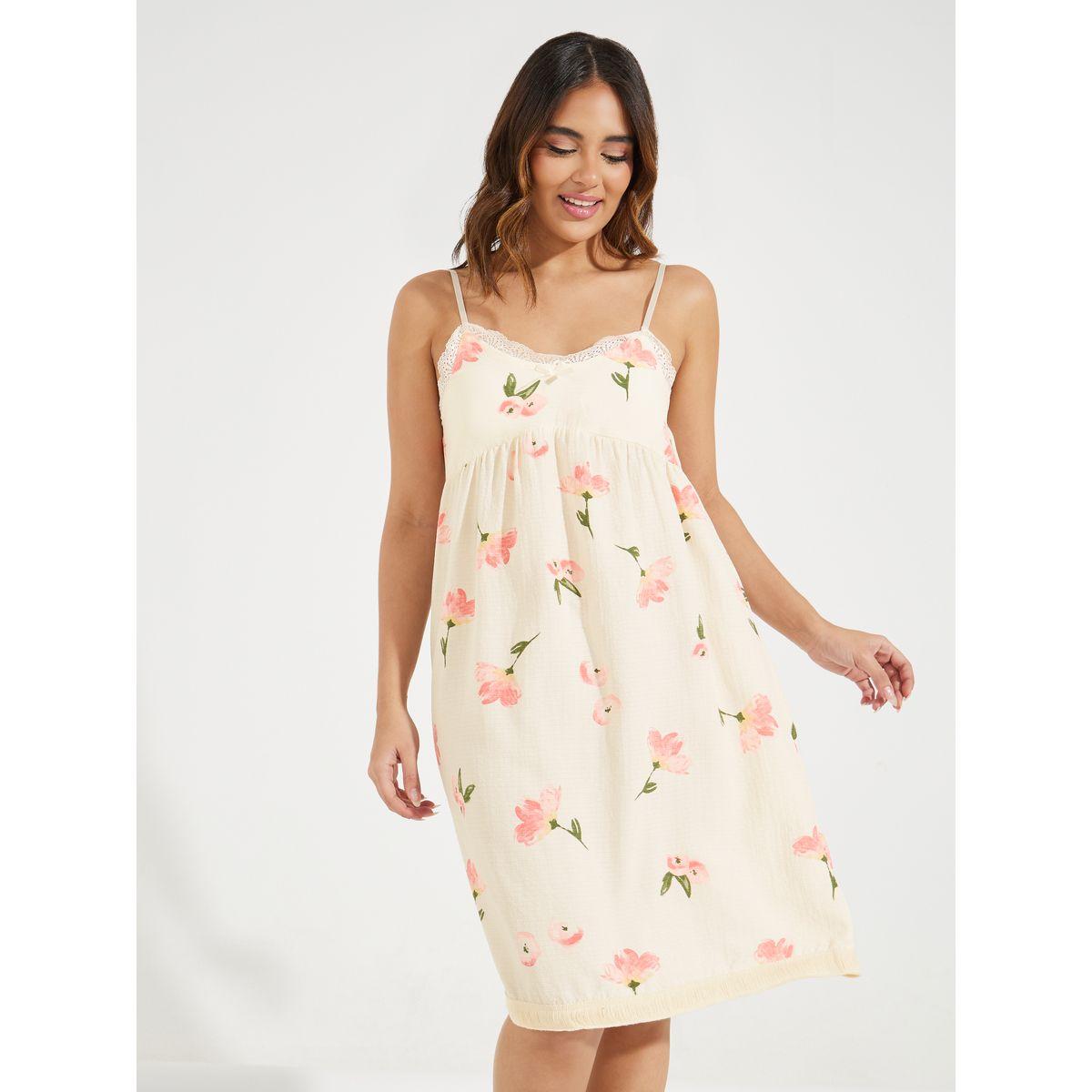 قميص نوم بتفاصيل بارزة الملمس ودانتيل-women-clothing-nightwear-nighties-image-2