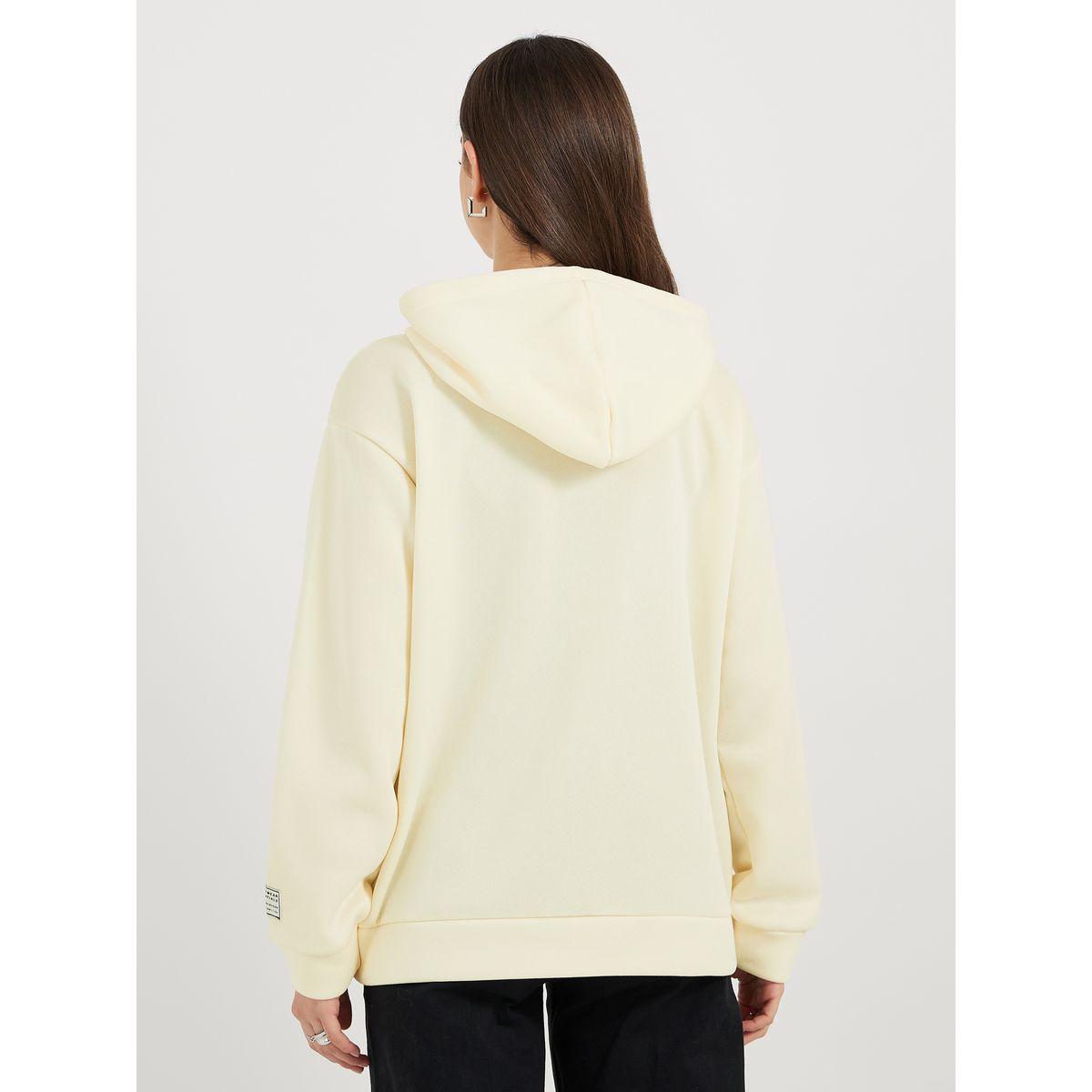 سويت شيرت مطبع بكتابة مع سحَّاب غلق-women-winterwear-hoodiesandsweatshirts-sweatshirts-image-4