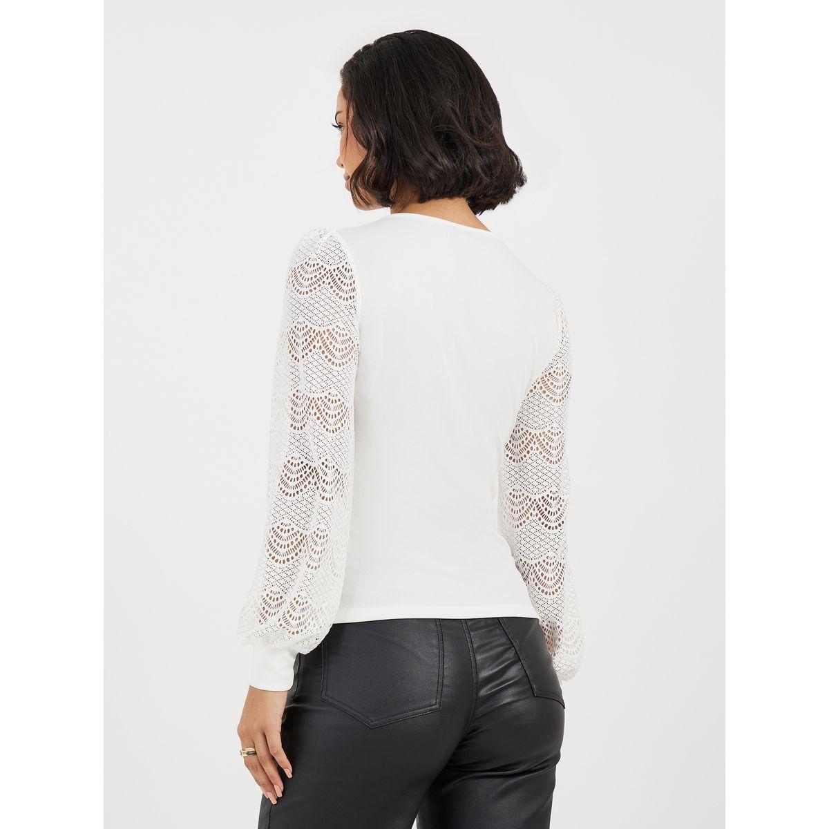 بلوزة محبوكة بأكمام طويل بتفاصيل دانتيل-women-clothing-tshirts-image-6