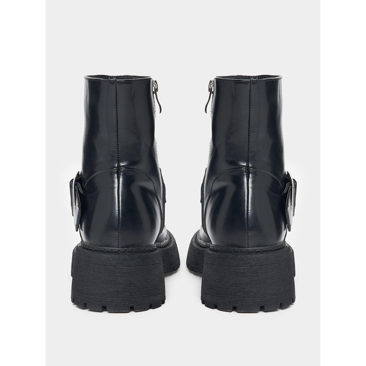 حذاء بوت سادة مزين بإبزيم غلق رايد × ستايلي-women-shoes-boots-image-5