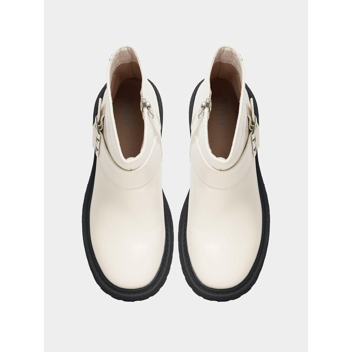 حذاء بوت سادة مزين بإبزيم غلق رايد × ستايلي-women-shoes-boots-image-6