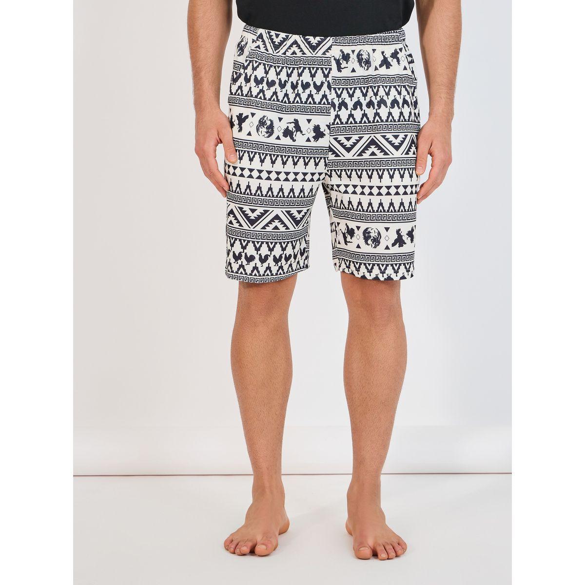 مجموعة من شورت مع تيشيرت بتفاصيل مُتباينة-men-clothing-nightwear-sets-image-4