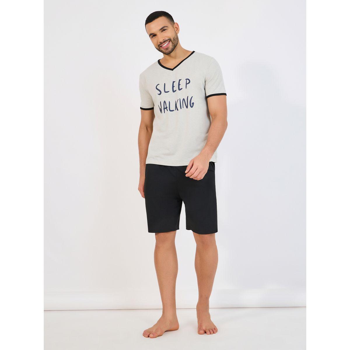 مجموعة من شورت وتيشيرت بطبعة كتابة-men-clothing-nightwear-sets-image-1