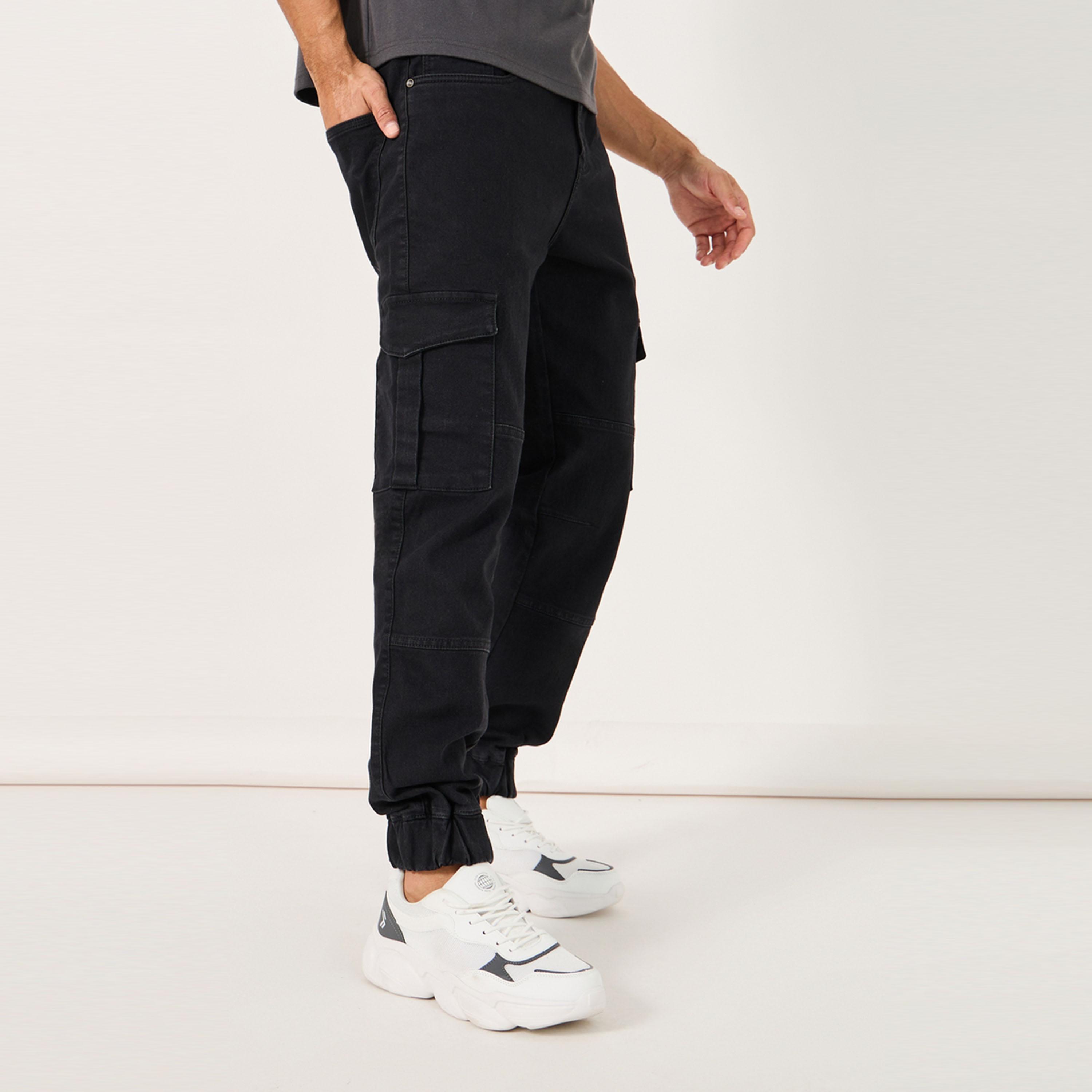ستايلي - بنطال جينز كارغو ضيق بحزام خصر مصمم-men-clothing-bottoms-jeans-image-1