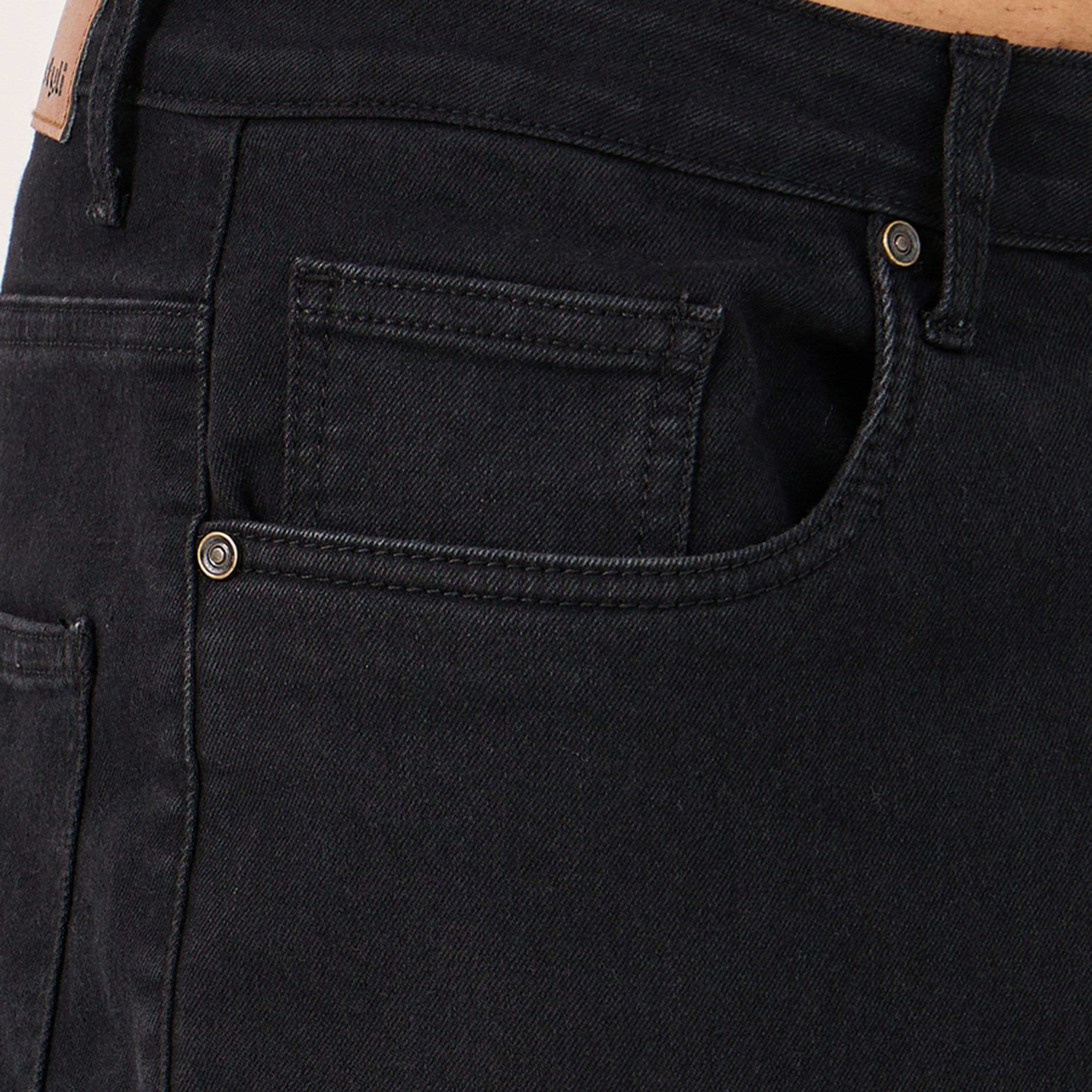 ستايلي - بنطال جينز كارغو ضيق بحزام خصر مصمم-men-clothing-bottoms-jeans-image-4