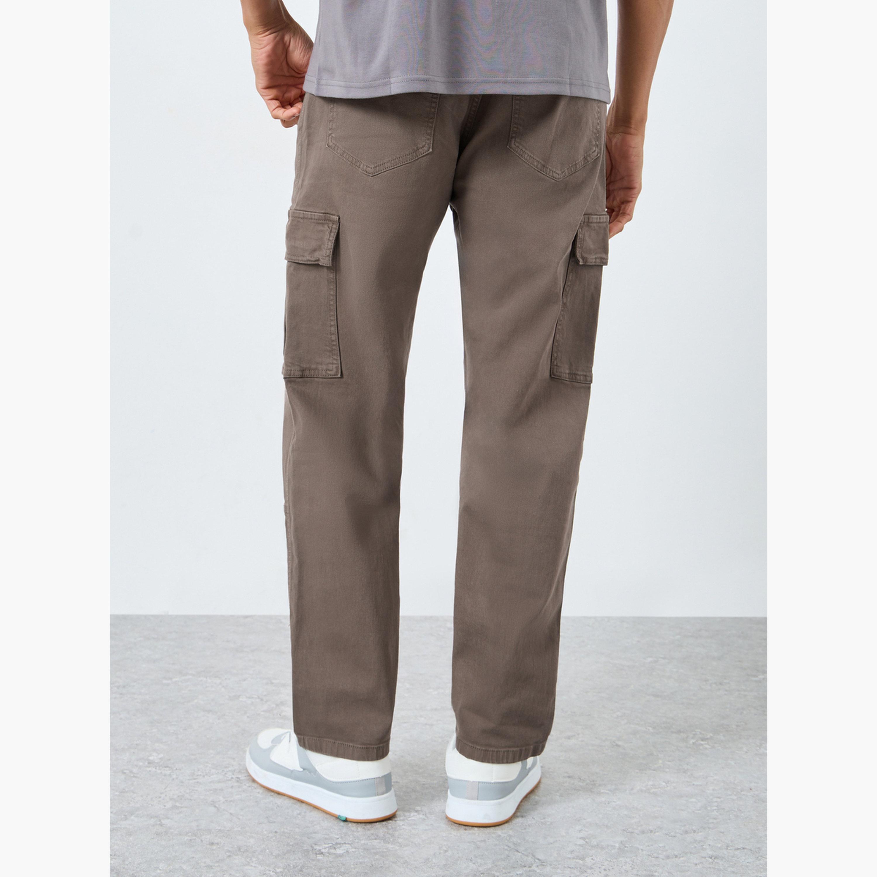 ستايلي - بنطال جينز كارجو عملي وفضفاض للرجال-men-clothing-bottoms-jeans-image-4