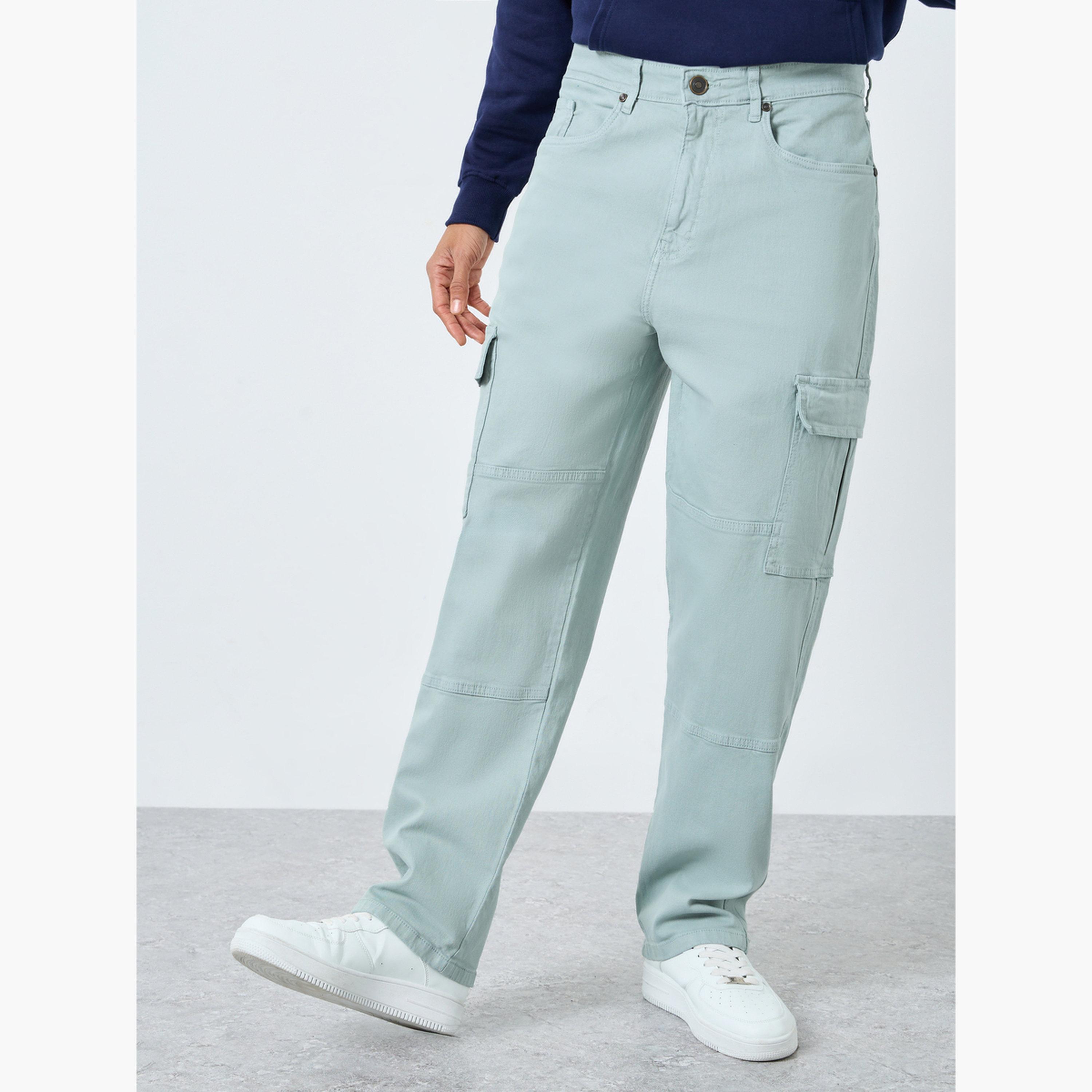 ستايلي - بنطال جينز كارجو عملي وفضفاض للرجال-men-clothing-bottoms-jeans-image-1