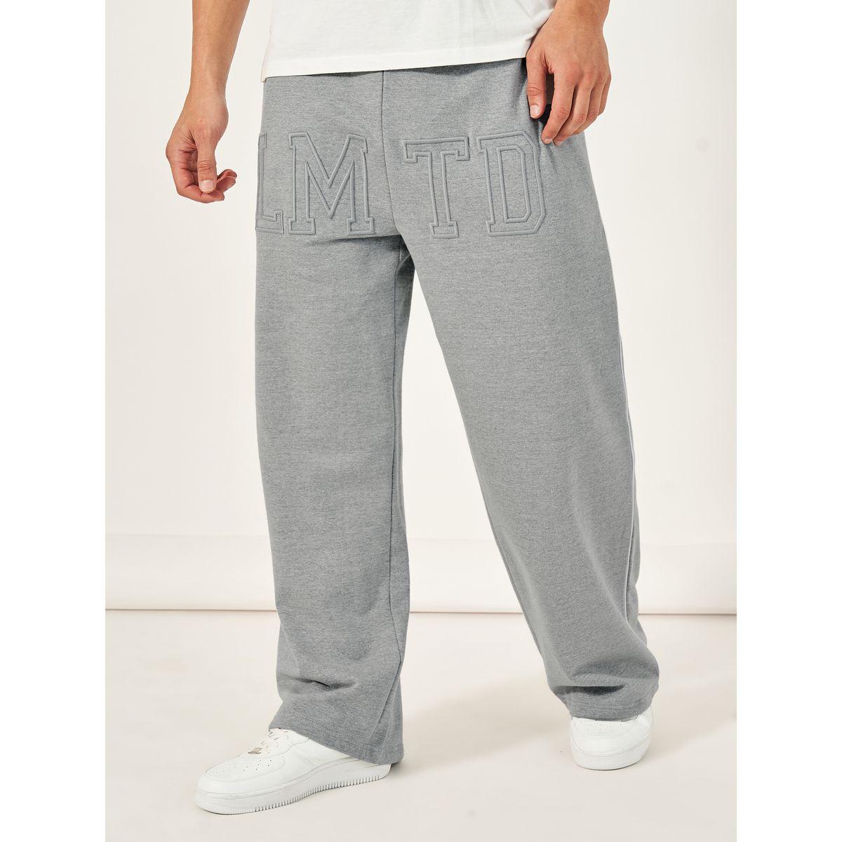 جوغر فليس بأرجل واسعة وتفاصيل مُطرّزة-men-clothing-bottoms-joggers-image-1