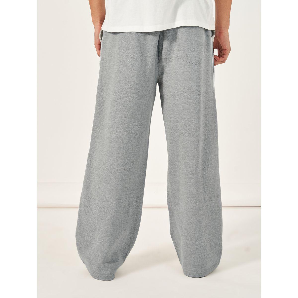 جوغر فليس بأرجل واسعة وتفاصيل مُطرّزة-men-clothing-bottoms-joggers-image-5