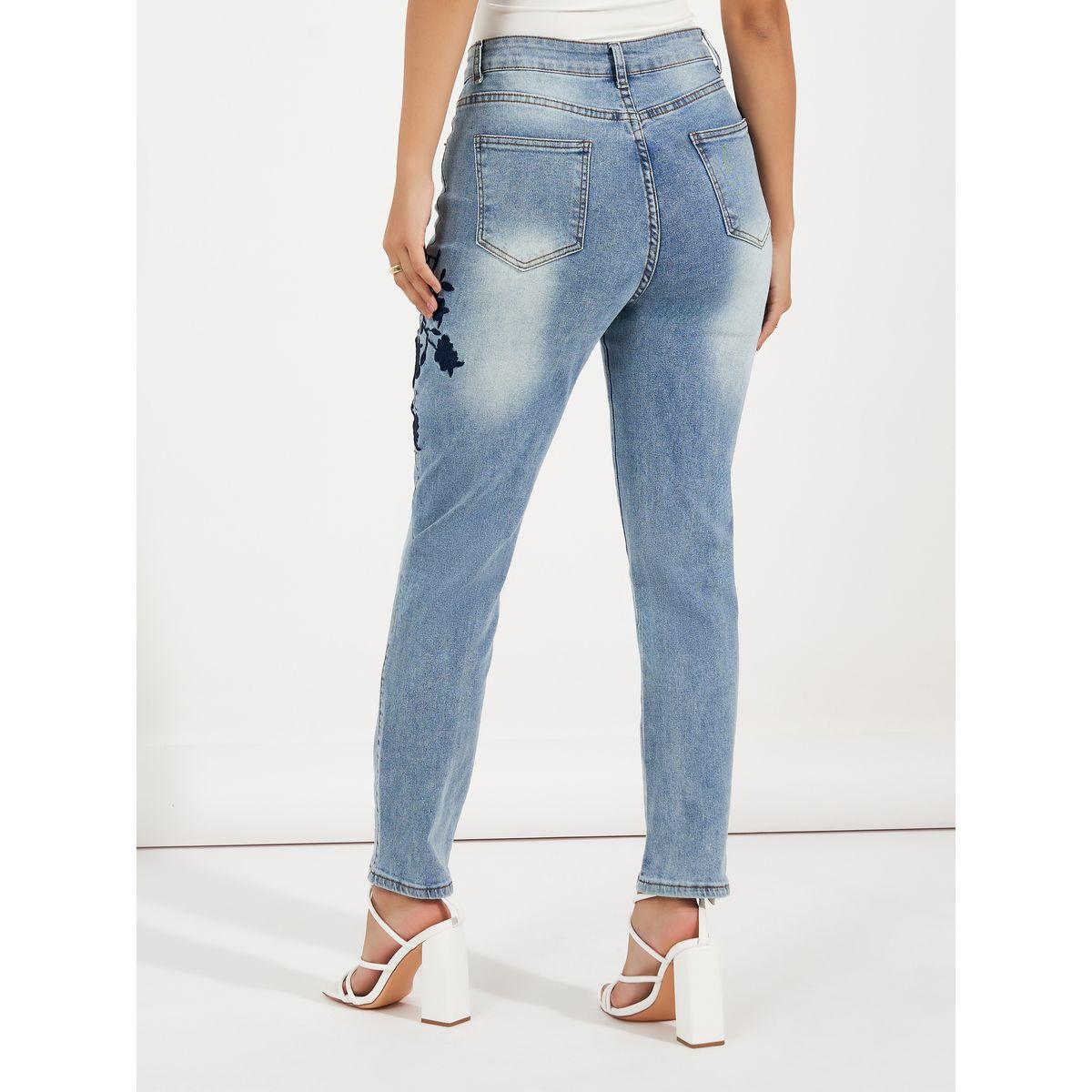 جينز بقصة موم مع خصر عالي وتفاصيل مُطرّزة-women-clothing-bottoms-jeans-image-5