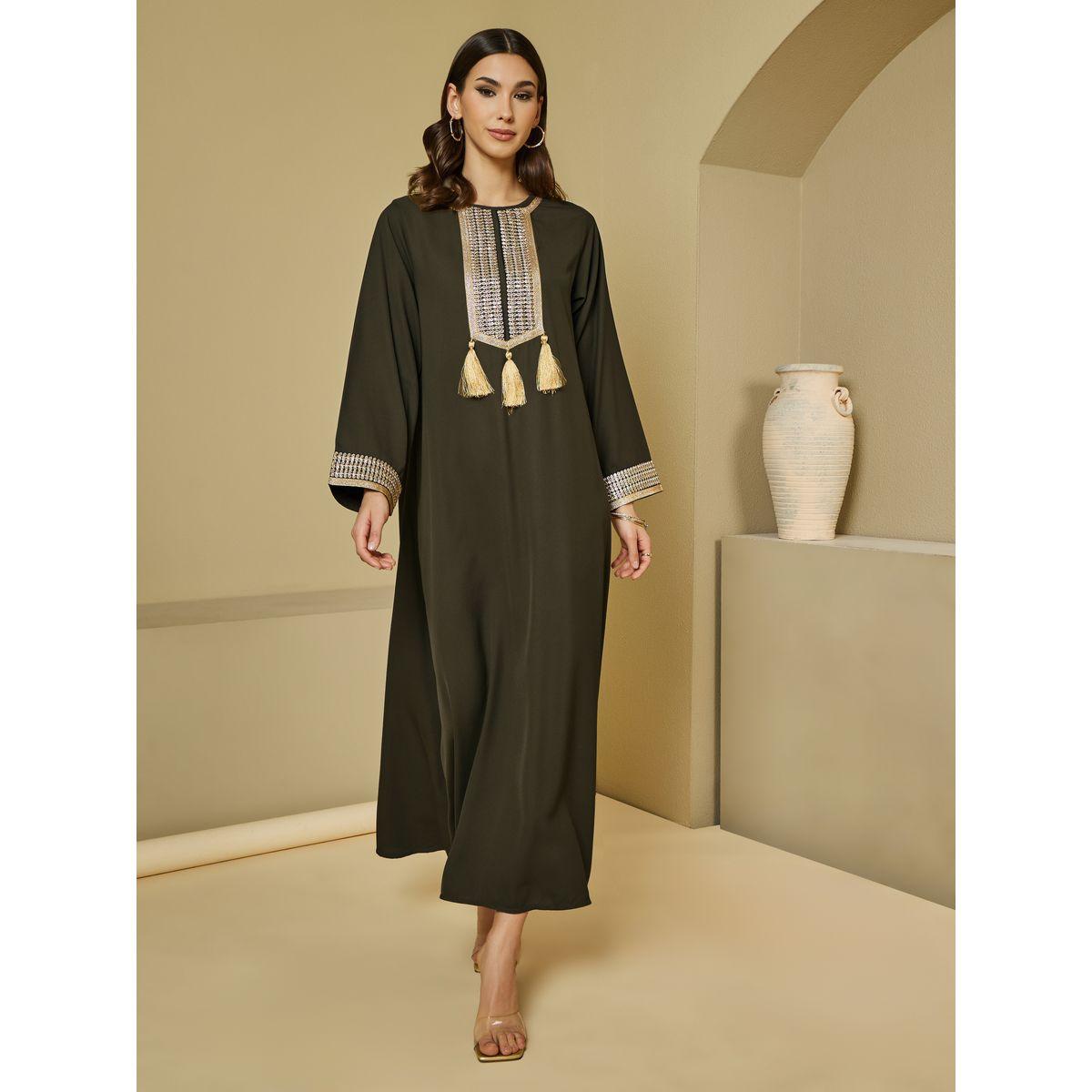 جلابية برقبة دائرية وتفاصيل شرابة-women-arabicclothing-jalabiyas-image-1