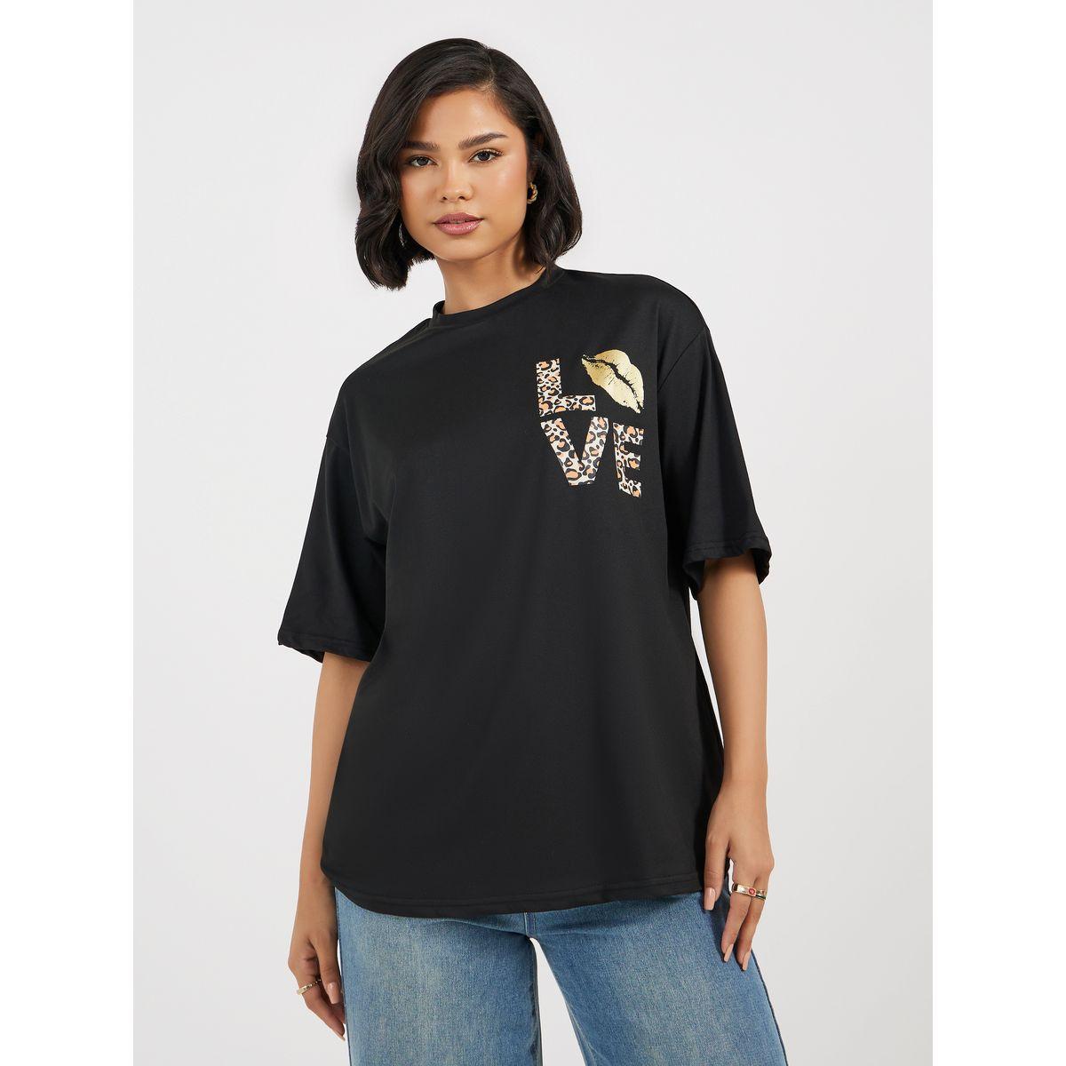 تيشيرت فضفاض بياقة دائرية وطبعة جرافيك-women-clothing-tshirts-image-1