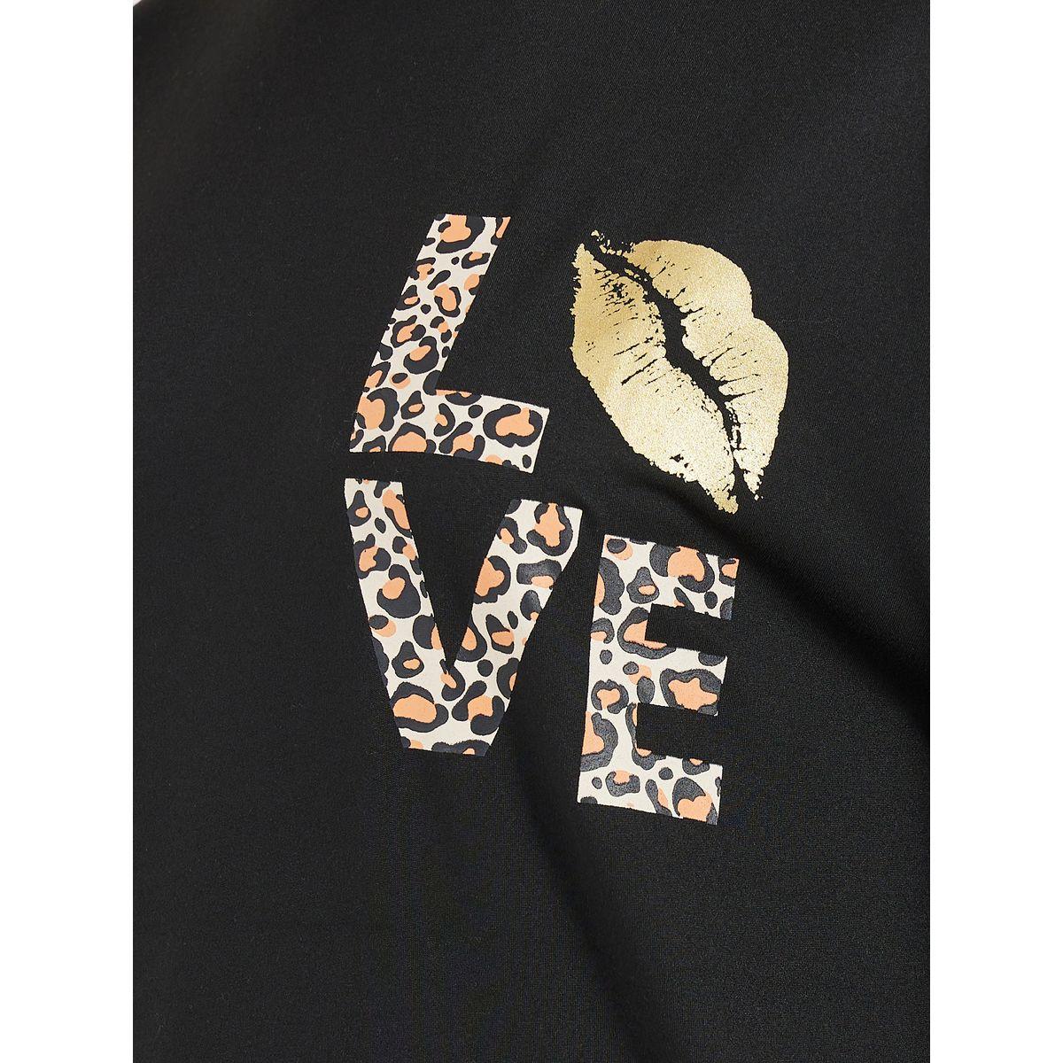تيشيرت فضفاض بياقة دائرية وطبعة جرافيك-women-clothing-tshirts-image-3