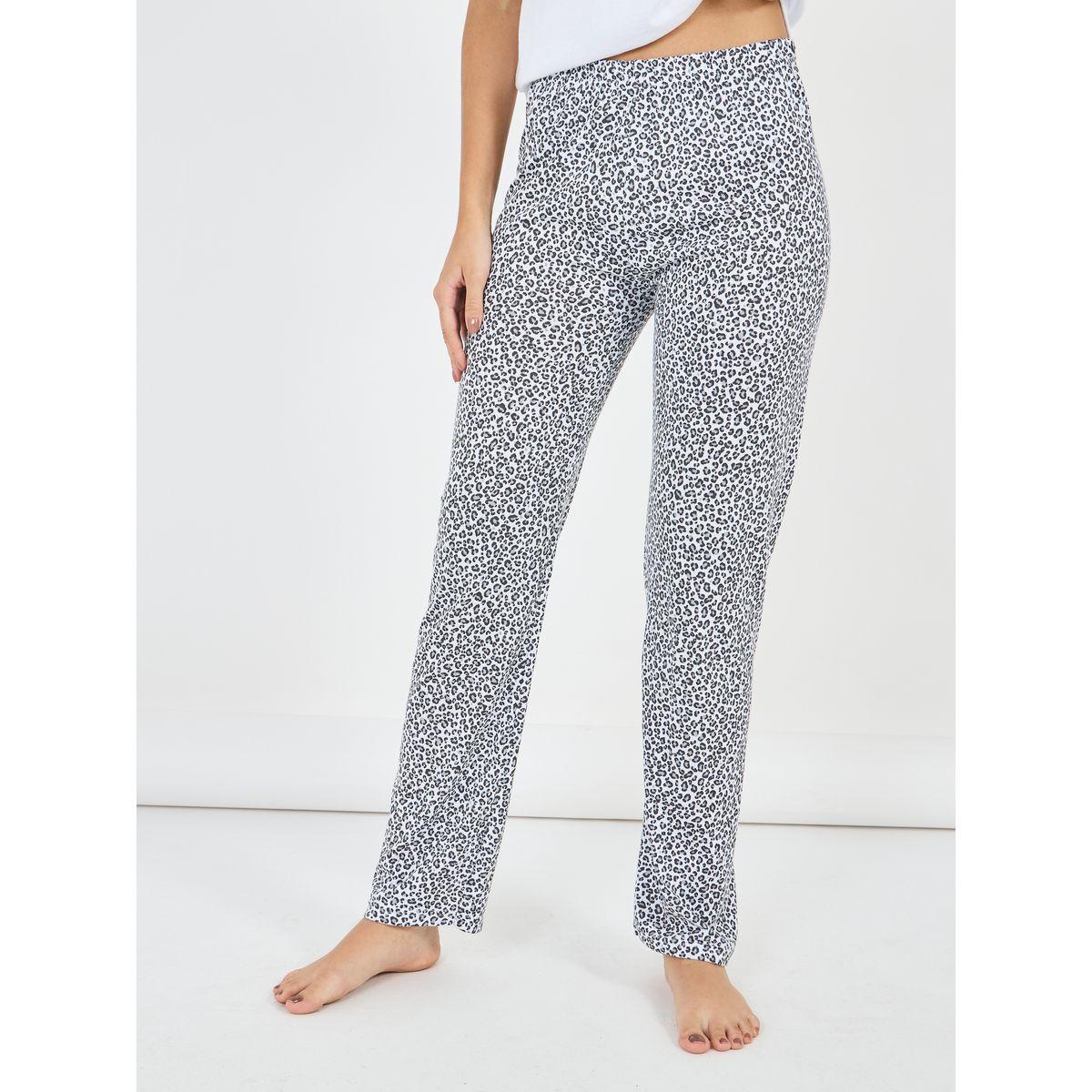 Styli Unwind Leopard Love Print T-Shirt & Pyjama Set-women-clothing-nightwear-pyjamas-longsets-image-5