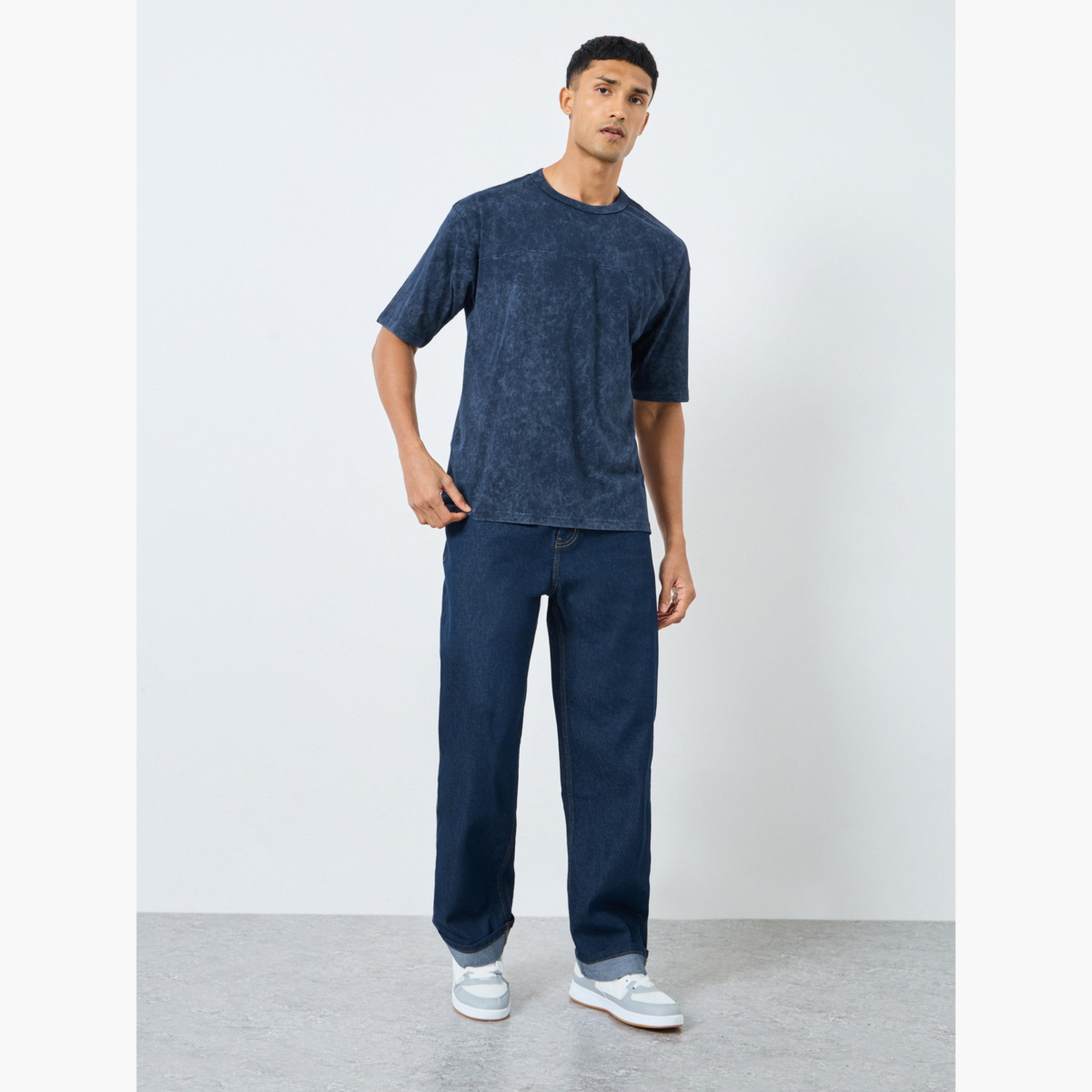 ستايلي - تي شيرت جيرسي مغسول بالحامض مع تفاصيل تطريز للرجال-men-clothing-tshirtsandpolos-tshirts-image-2