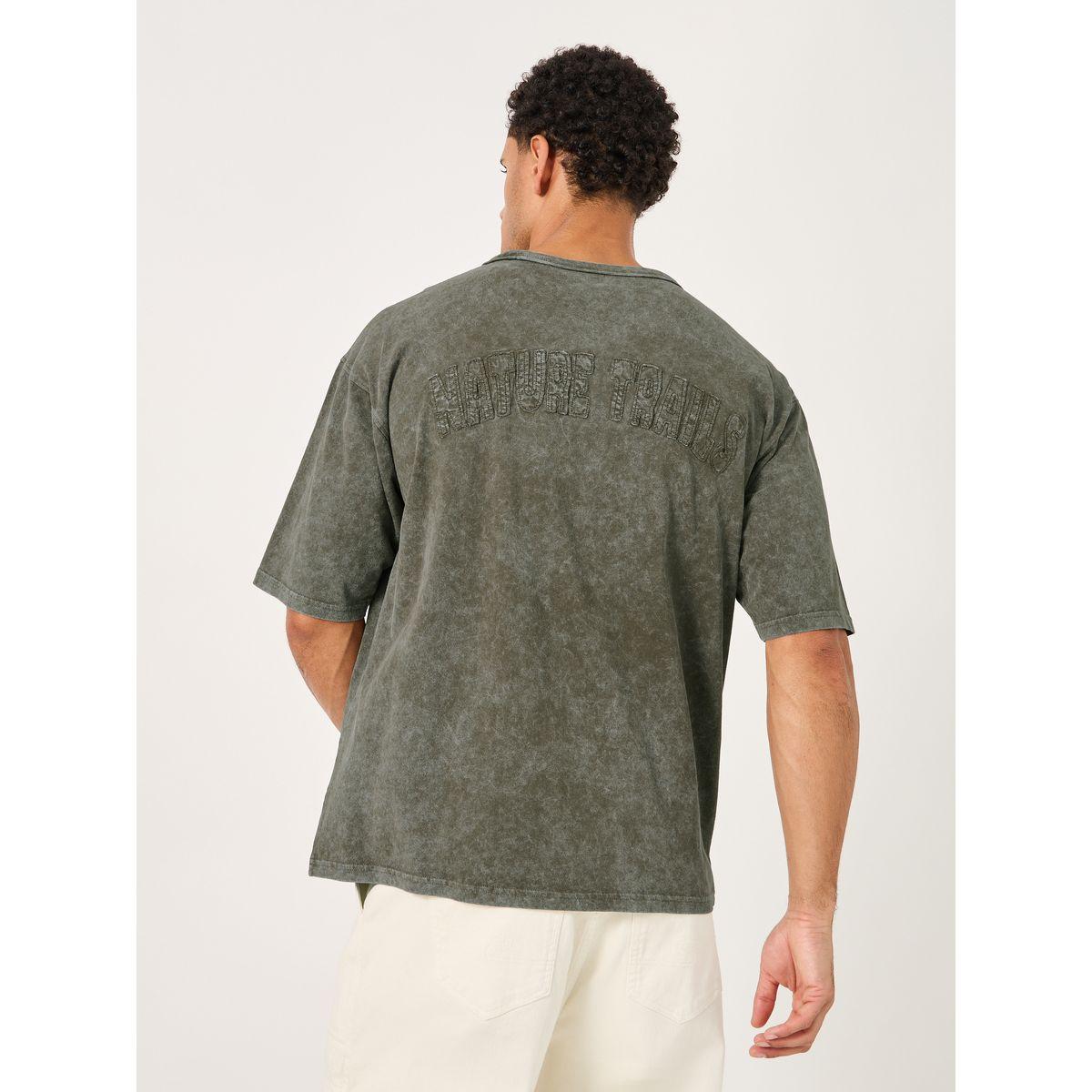 Styli Acid Washed Jersey T-Shirt with Applique Detail-men-clothing-tshirtsandpolos-tshirts-image-5
