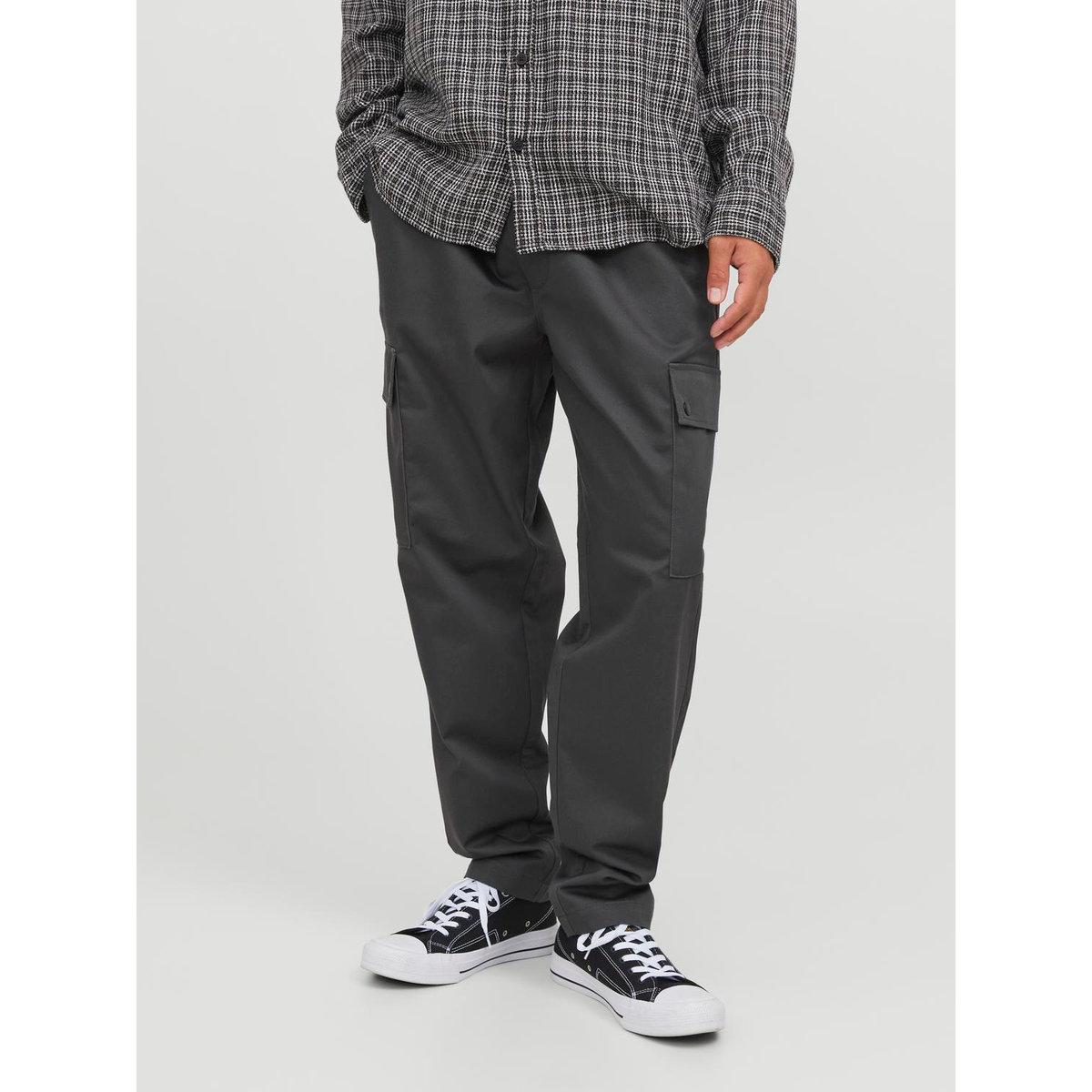 بنطال كارجو بقصة واسعة مع خصر مطاطي-men-clothing-bottoms-trousersandchinos-trousers-image-1