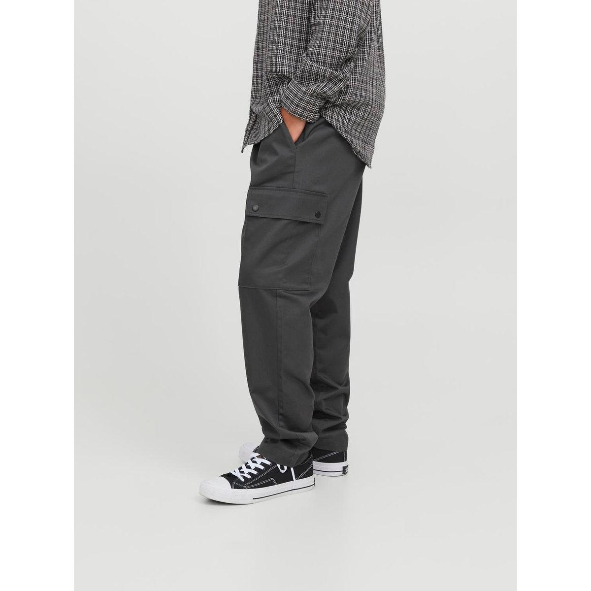بنطال كارجو بقصة واسعة مع خصر مطاطي-men-clothing-bottoms-trousersandchinos-trousers-image-2