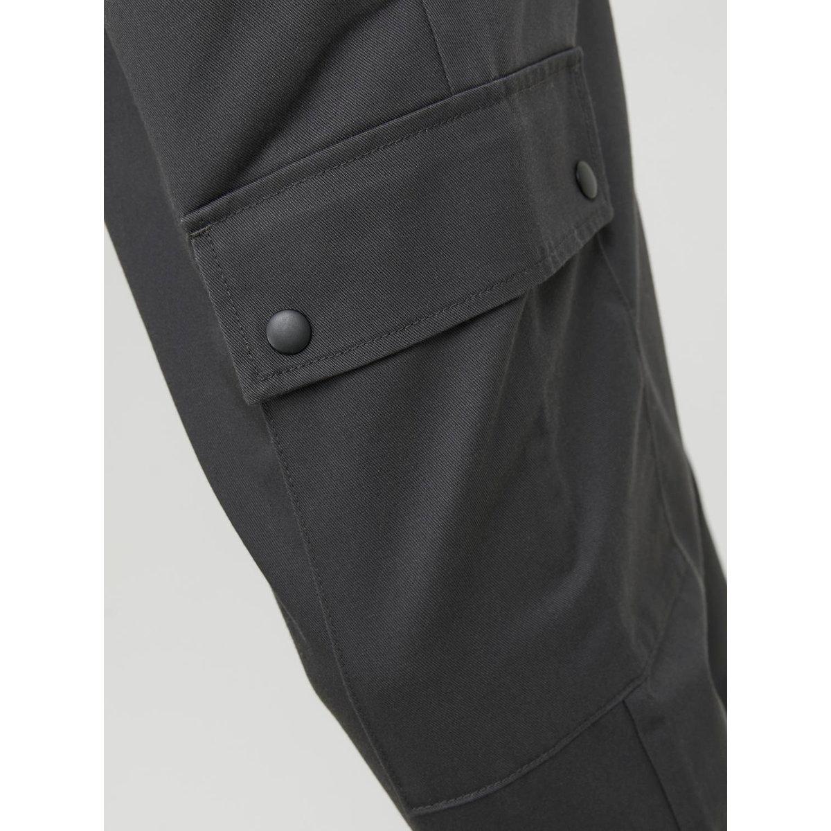 بنطال كارجو بقصة واسعة مع خصر مطاطي-men-clothing-bottoms-trousersandchinos-trousers-image-3