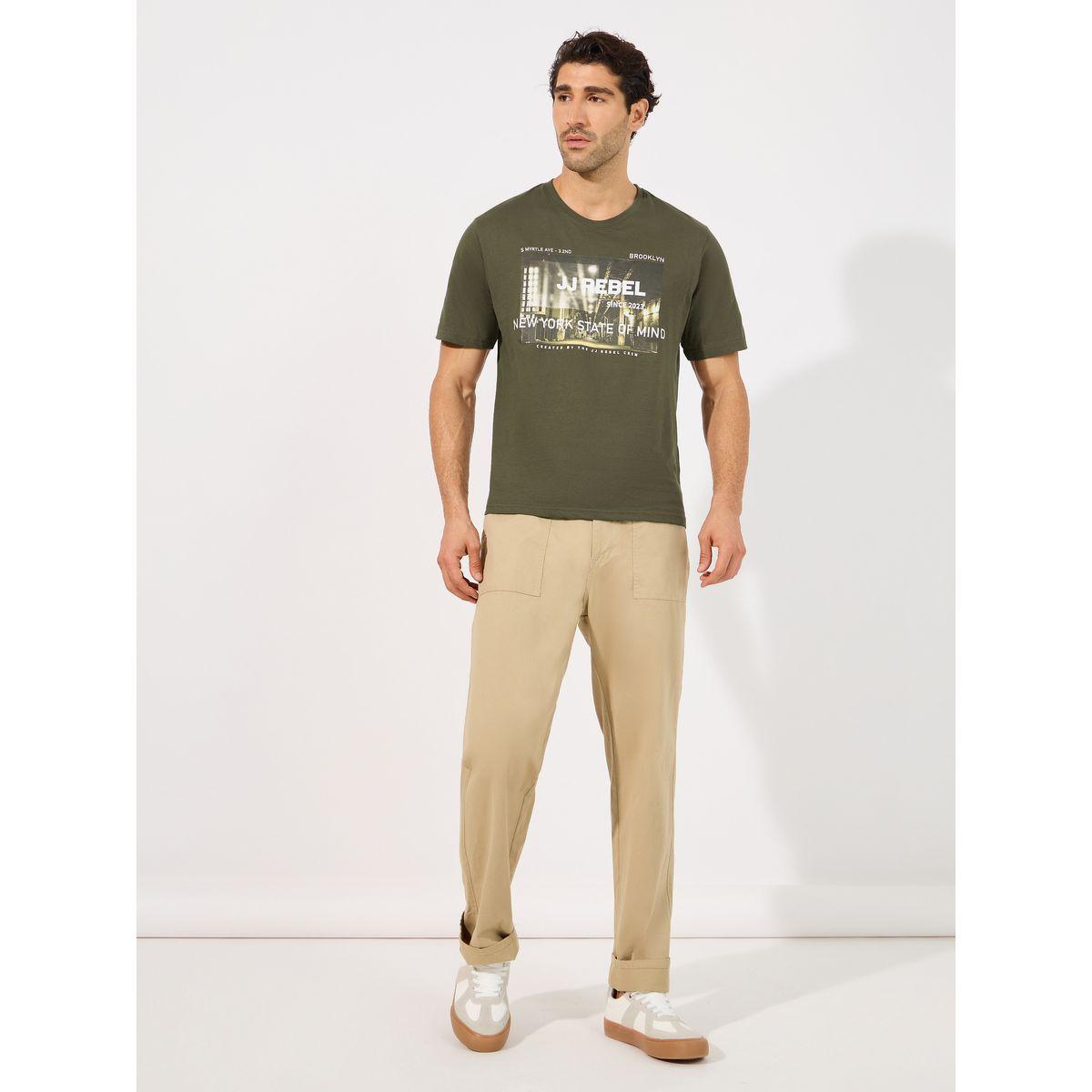 تيشيرت بياقة دائرية وطبعة جرافيك-men-clothing-tshirtsandpolos-tshirts-image-2