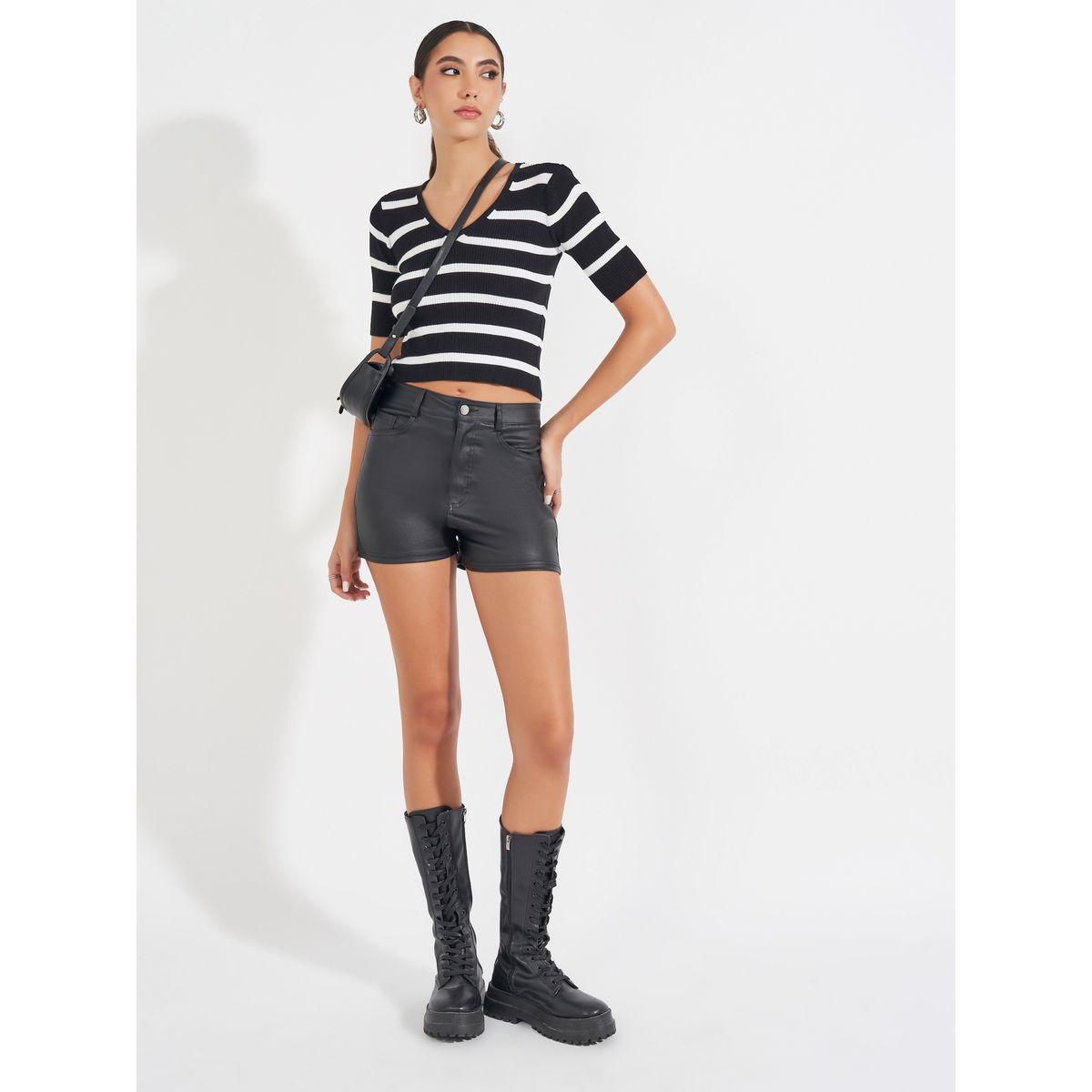 شورت بمظهر الجلد مع فتحات حزام خصر-women-clothing-bottoms-shorts-image-4