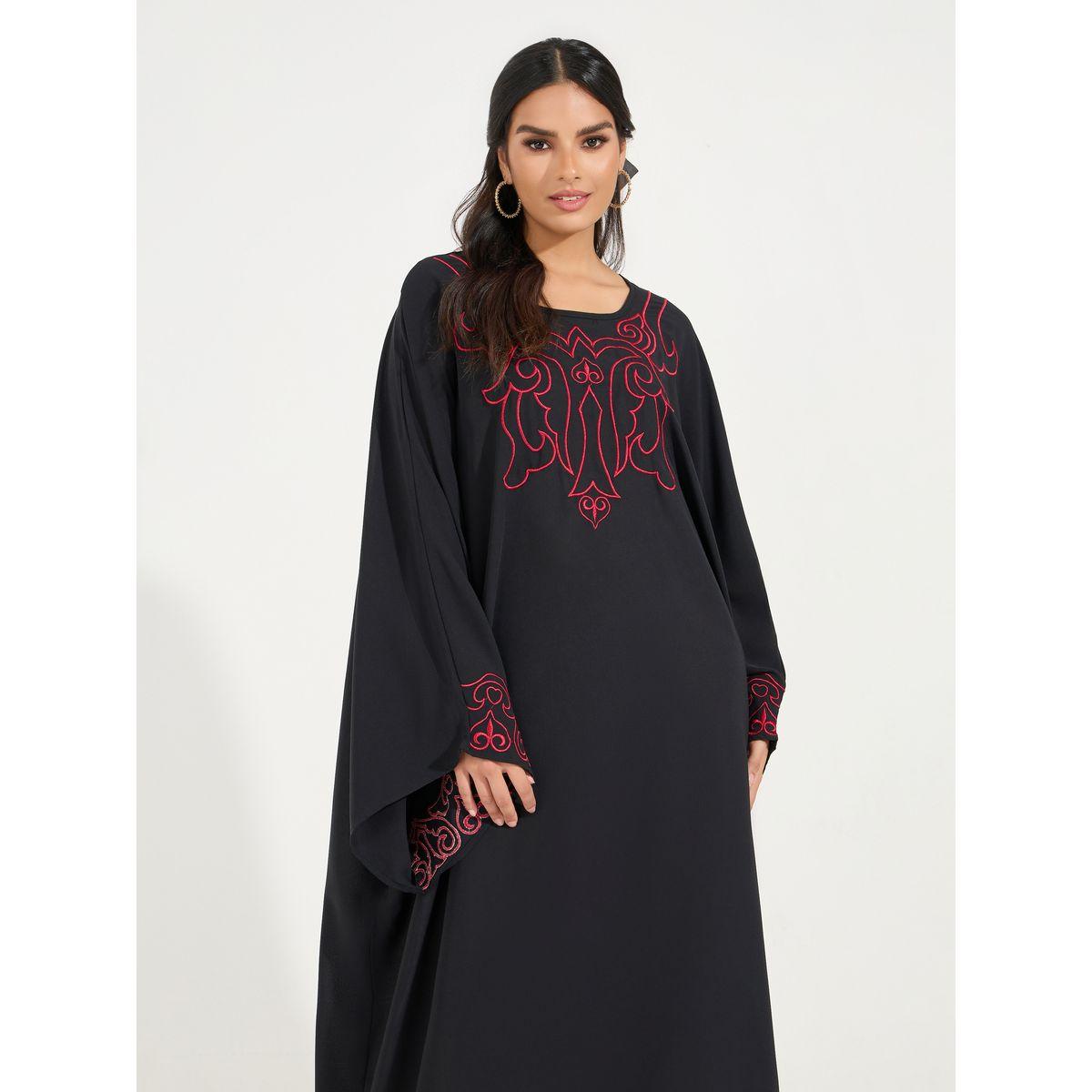 قفطان بتفاصيل مُطرّزة وأكمام واسعة-women-arabicclothing-kaftan-image-2