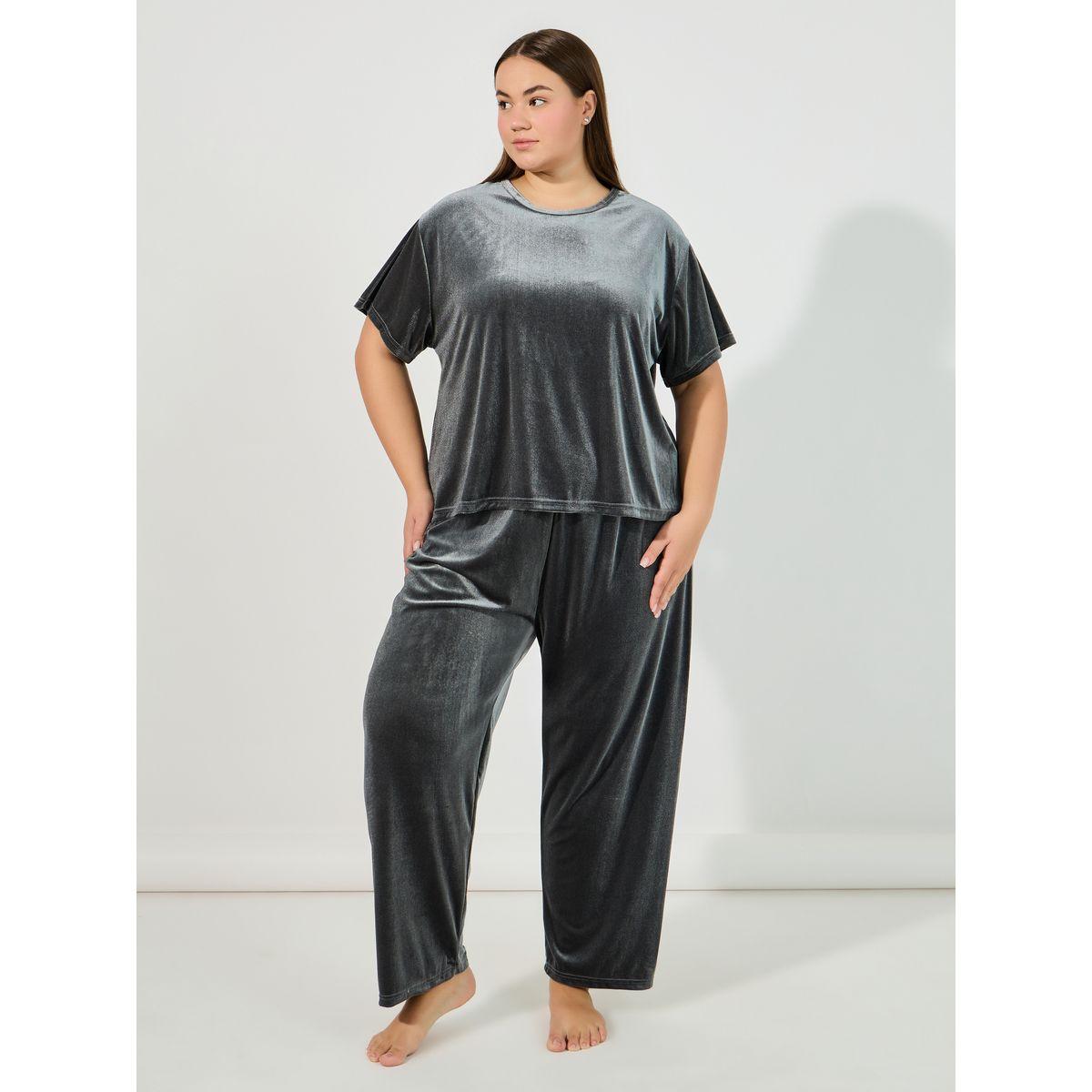 طقم من بنطال بيجاما مع بلوزة بمقاس كبير-women-clothing-nightwear-pyjamas-longsets-image-1