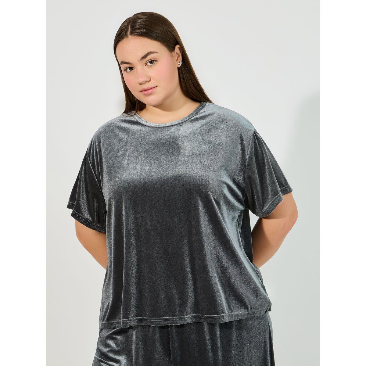 Styli Unwind Plus Size Velvet Look Top & Pyjama Set-women-clothing-nightwear-pyjamas-longsets-image-2
