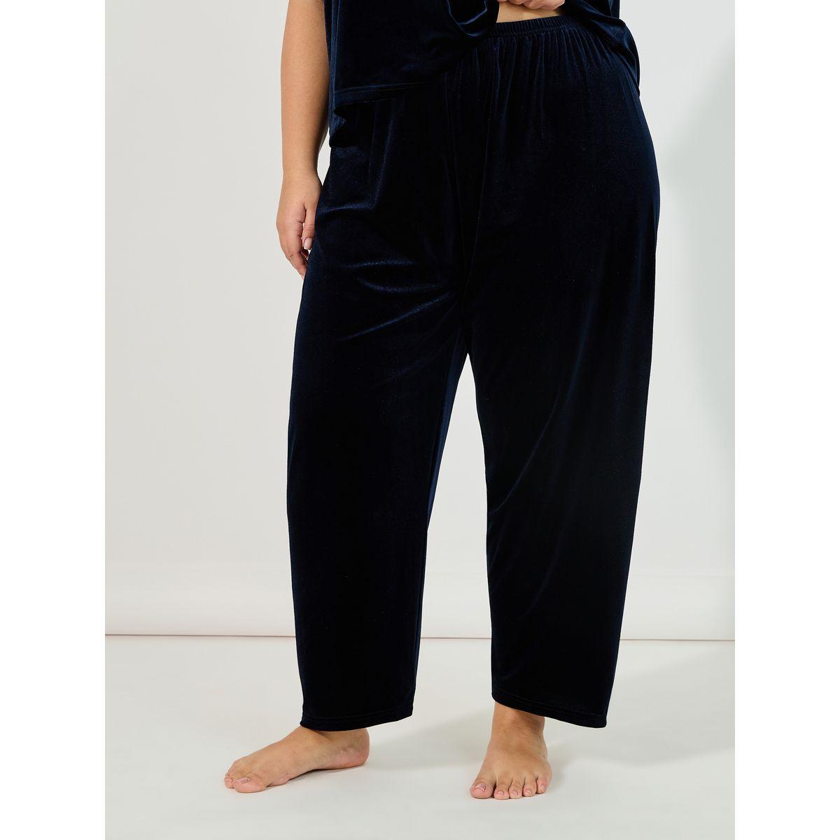 Styli Unwind Plus Size Velvet Look Top & Pyjama Set-women-clothing-nightwear-pyjamas-longsets-image-5
