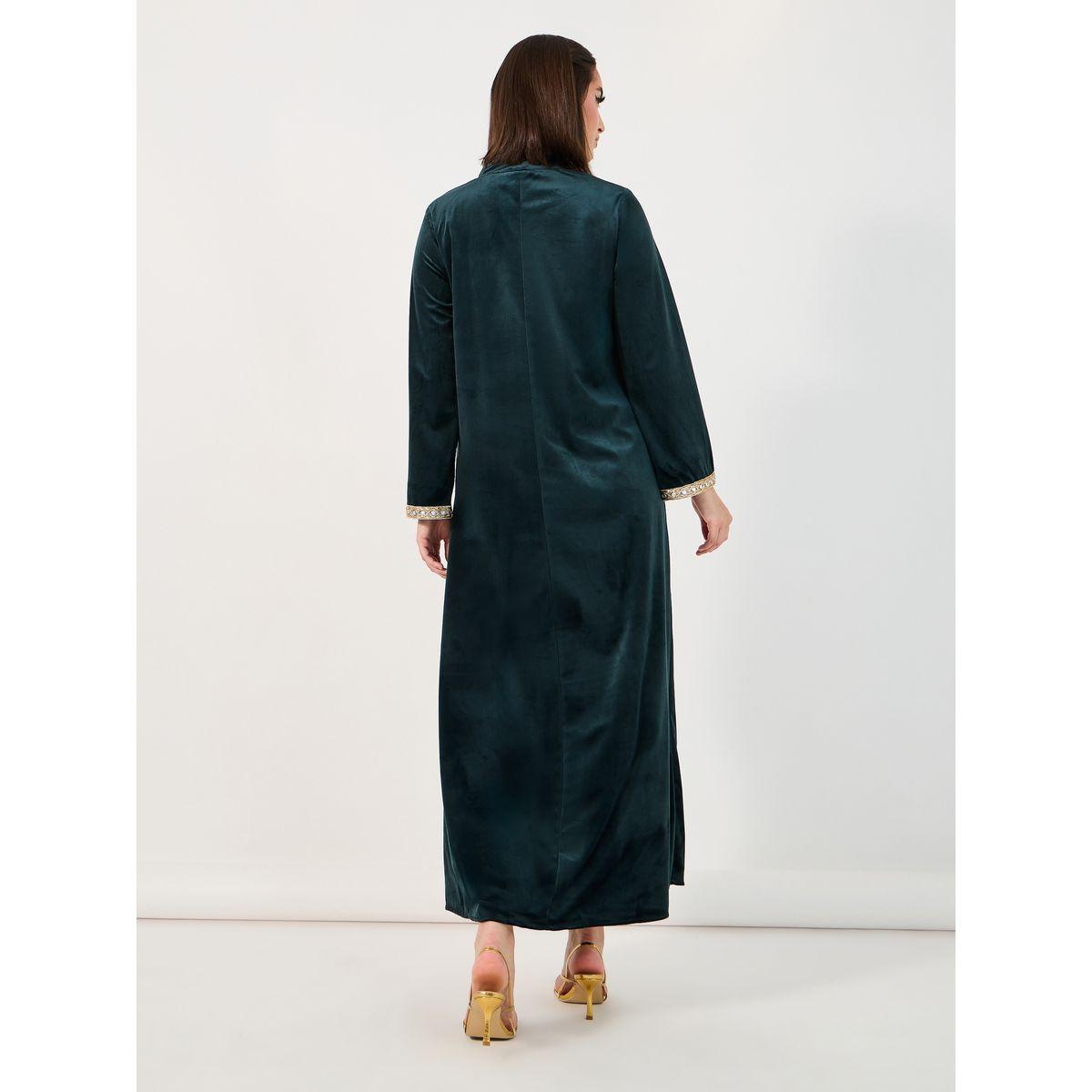 جلابية بمظهر مخملي وتفاصيل دانتيل-women-arabicclothing-jalabiyas-image-6