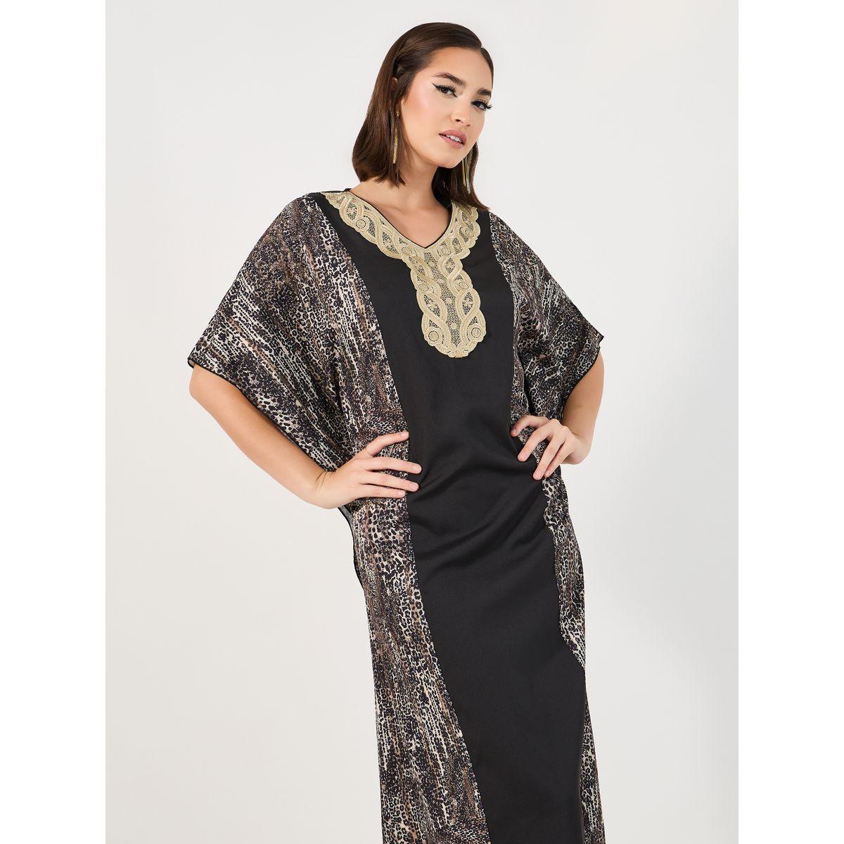 قفطان بطبعة حيوان وتفاصيل دانتيل-women-arabicclothing-kaftan-image-2