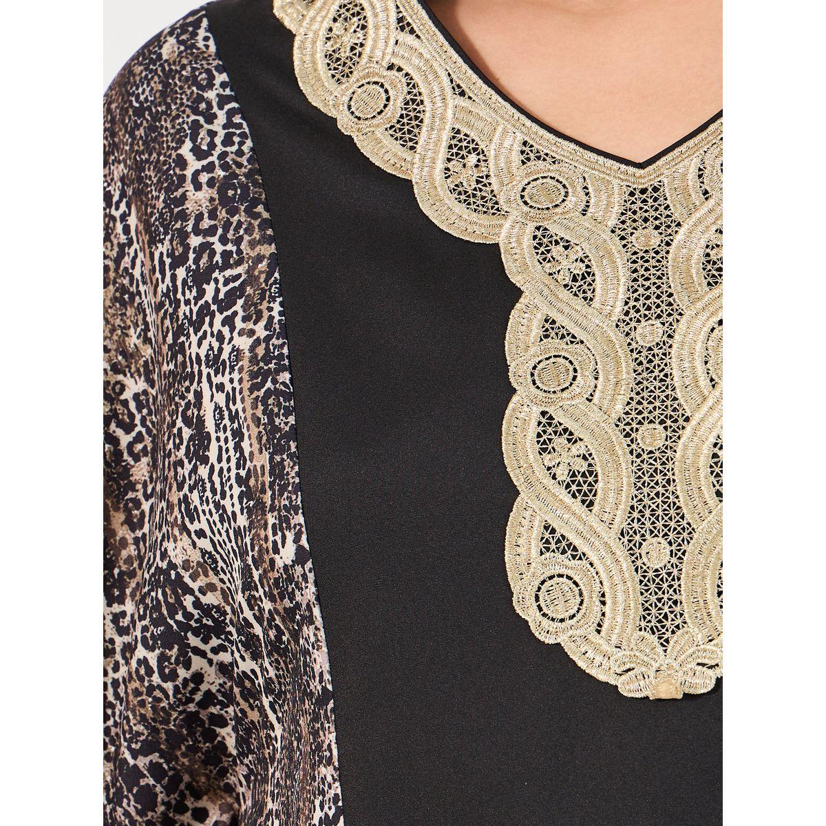 Amirah X Styli Animal Print Kaftan with Lace Patch Accent-women-arabicclothing-kaftan-image-3