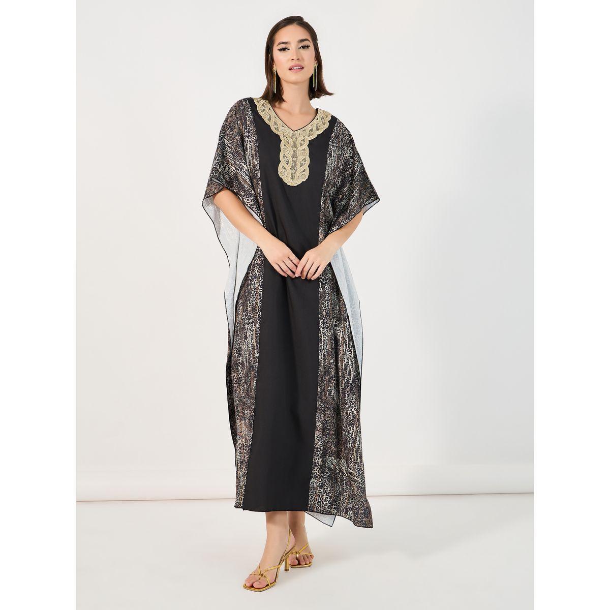 Amirah X Styli Animal Print Kaftan with Lace Patch Accent-women-arabicclothing-kaftan-image-4